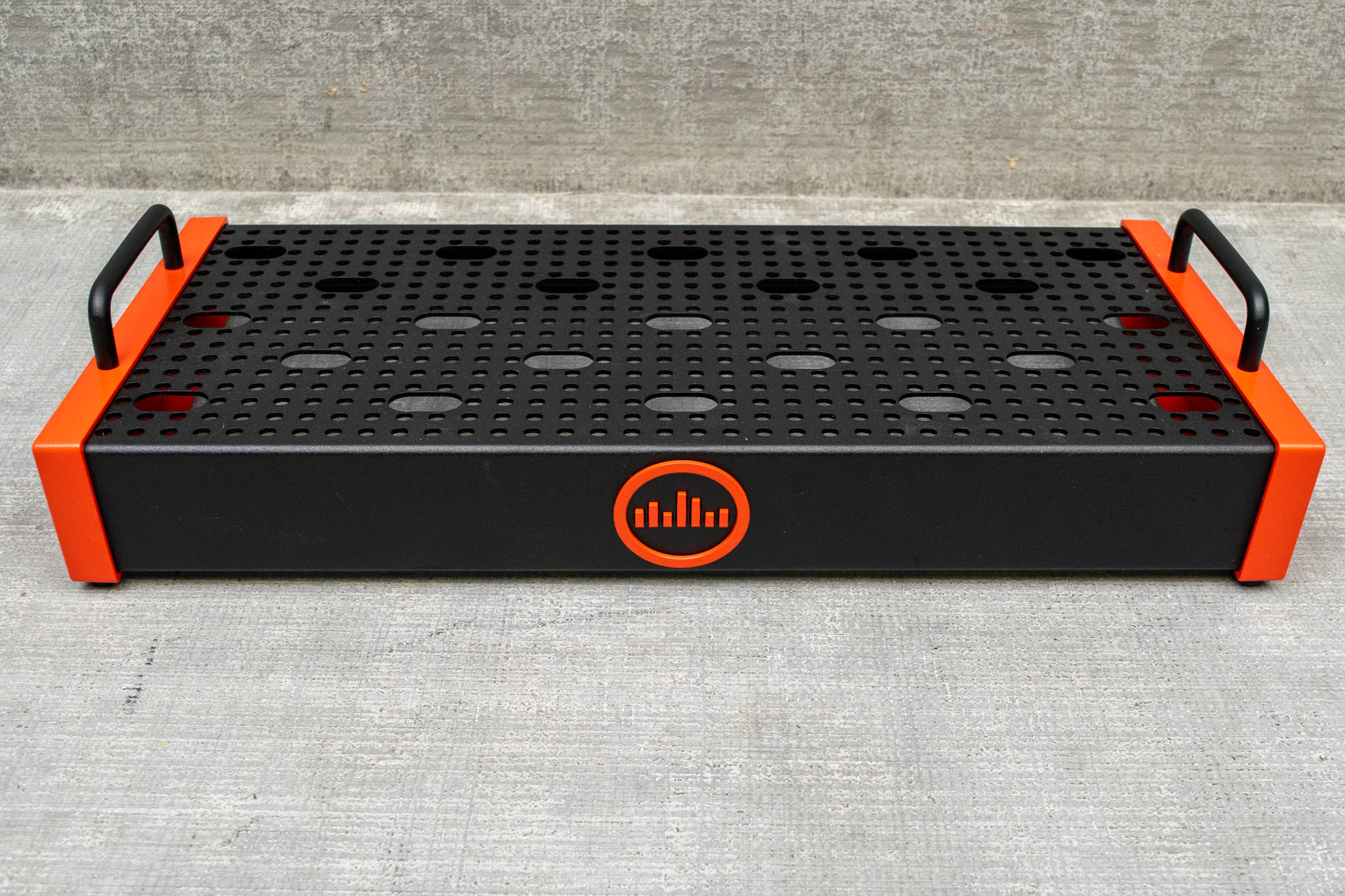 Used Temple Audio Solo 18 Pedalboard - Temple Red