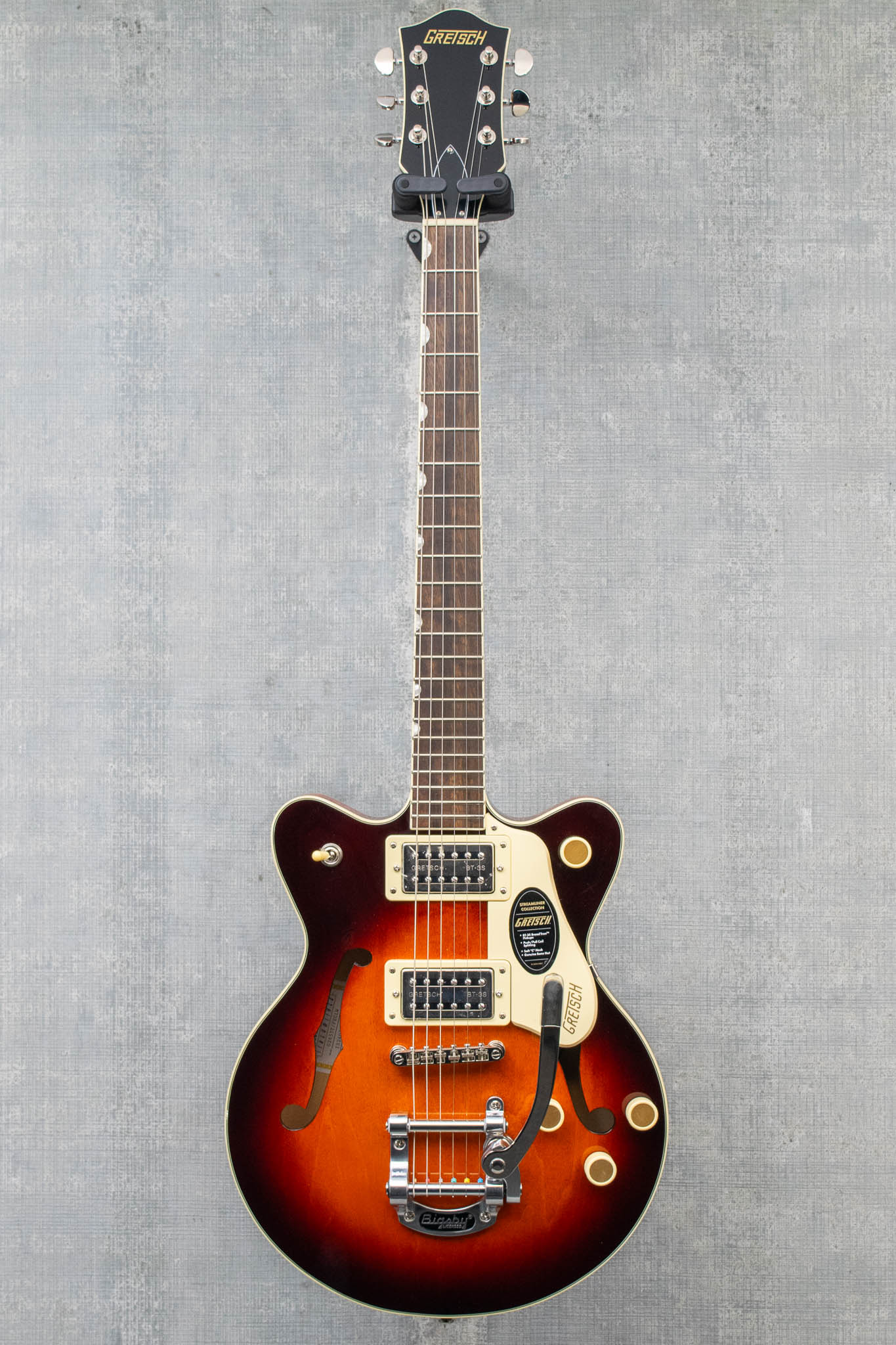 Gretsch G2655T Streamliner Center Block Jr. Double-Cut with Bigsby Forge Glow Mint
