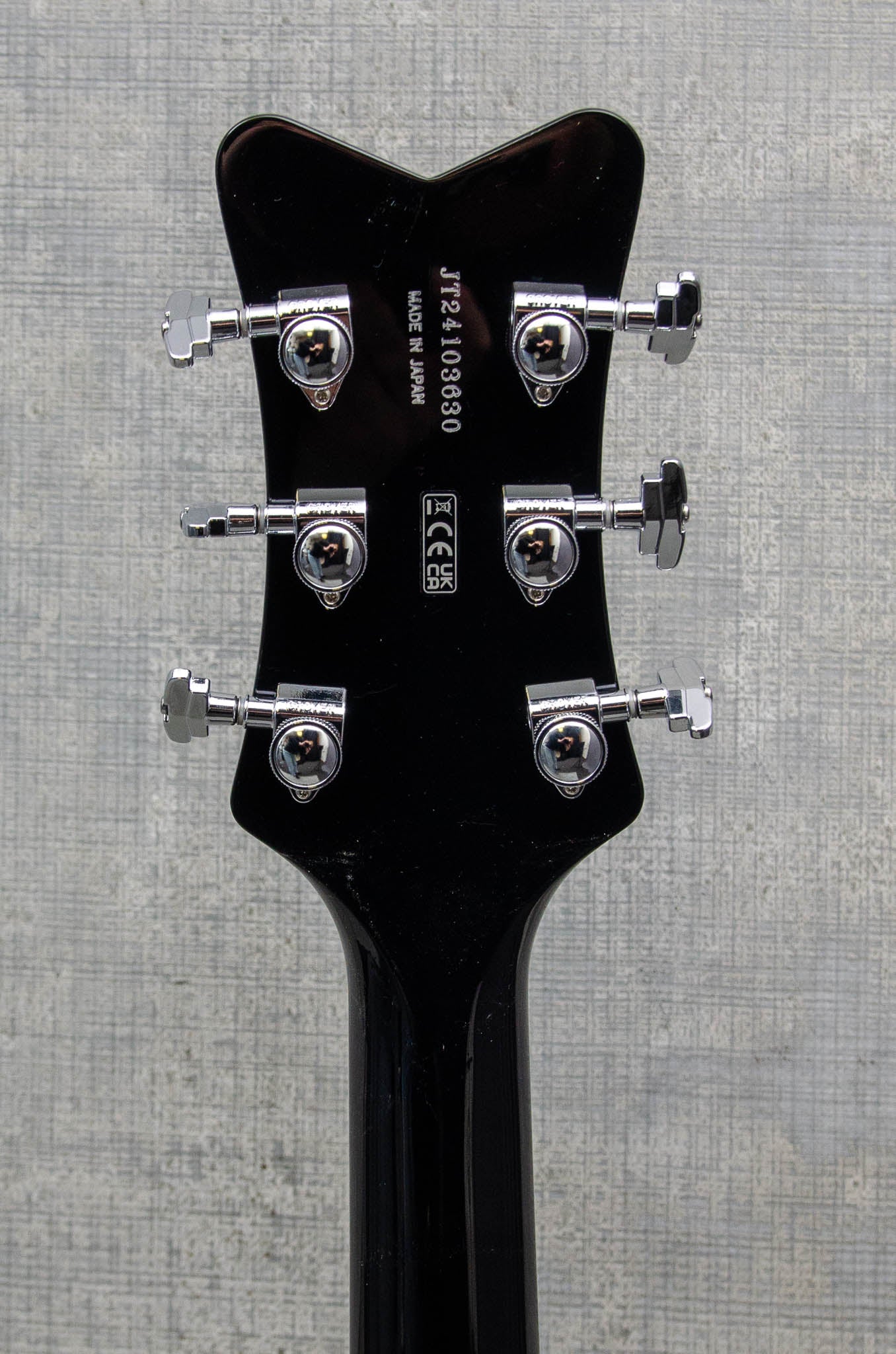 Gretsch Falcon Hollow Body with String-Thru Bigsby and Chrome Hardware Black