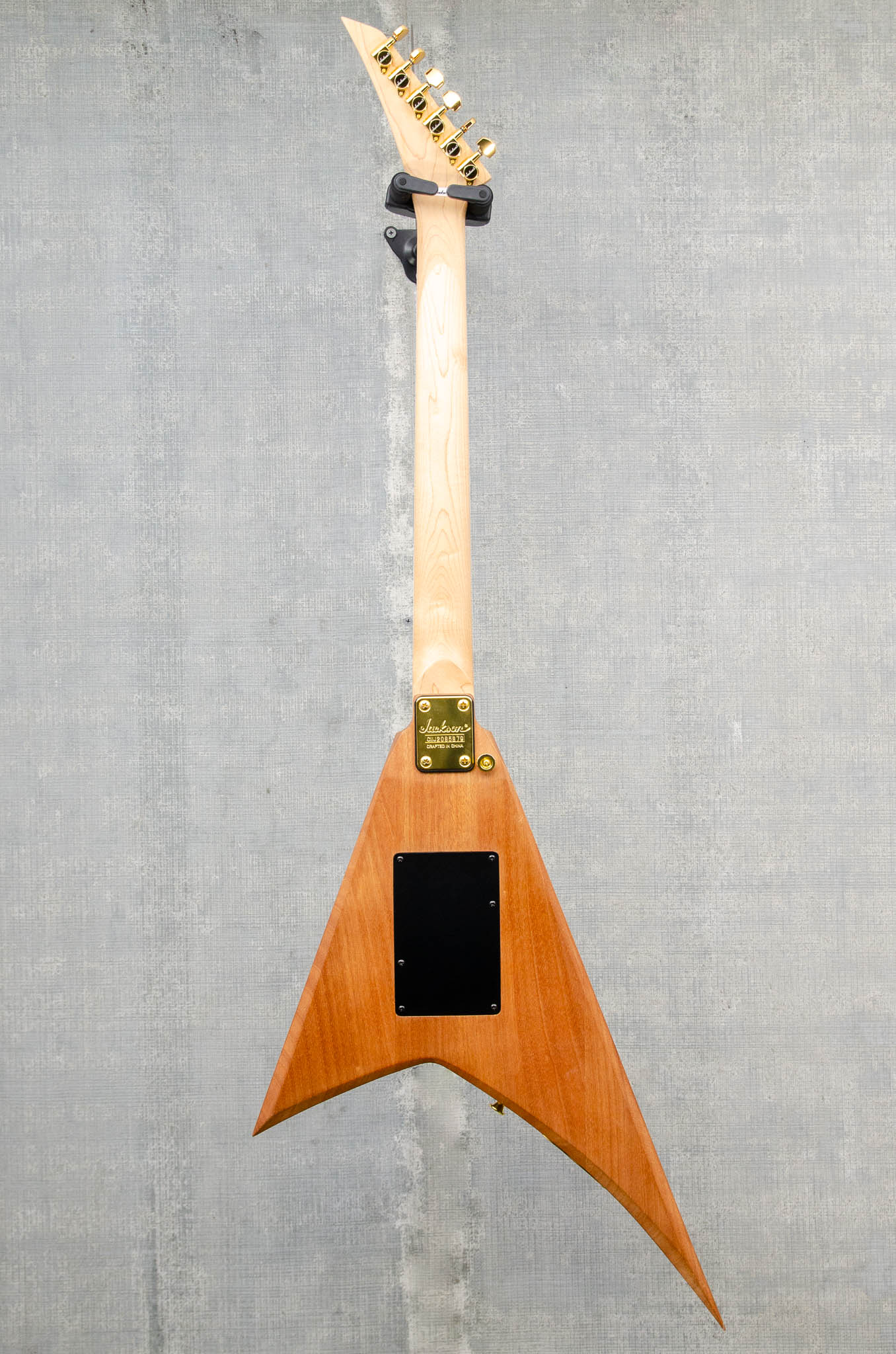 Used Jackson JS Series Rhoads Mahogany JS32 - Natural W/ Foam Core Case