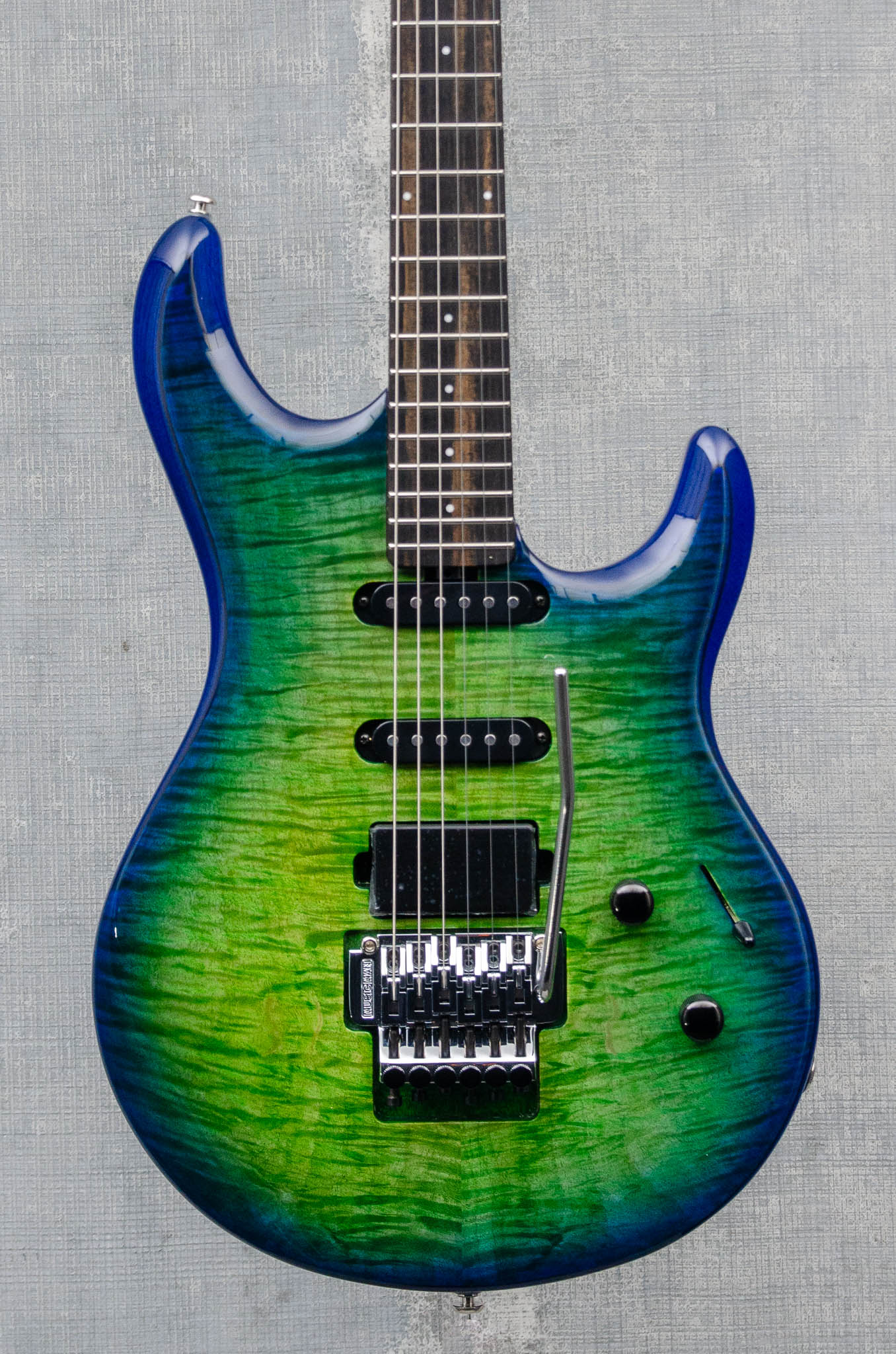 Music Man Luke 4 HSS L4 BFR