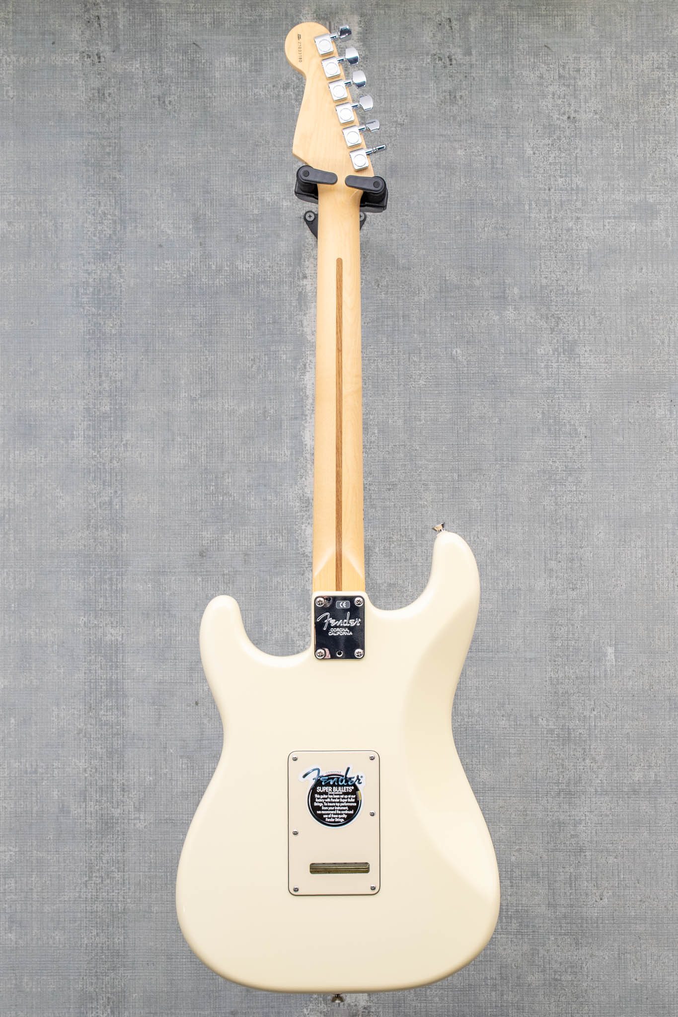 Used Fender American Stratocaster Olympic White (2005)