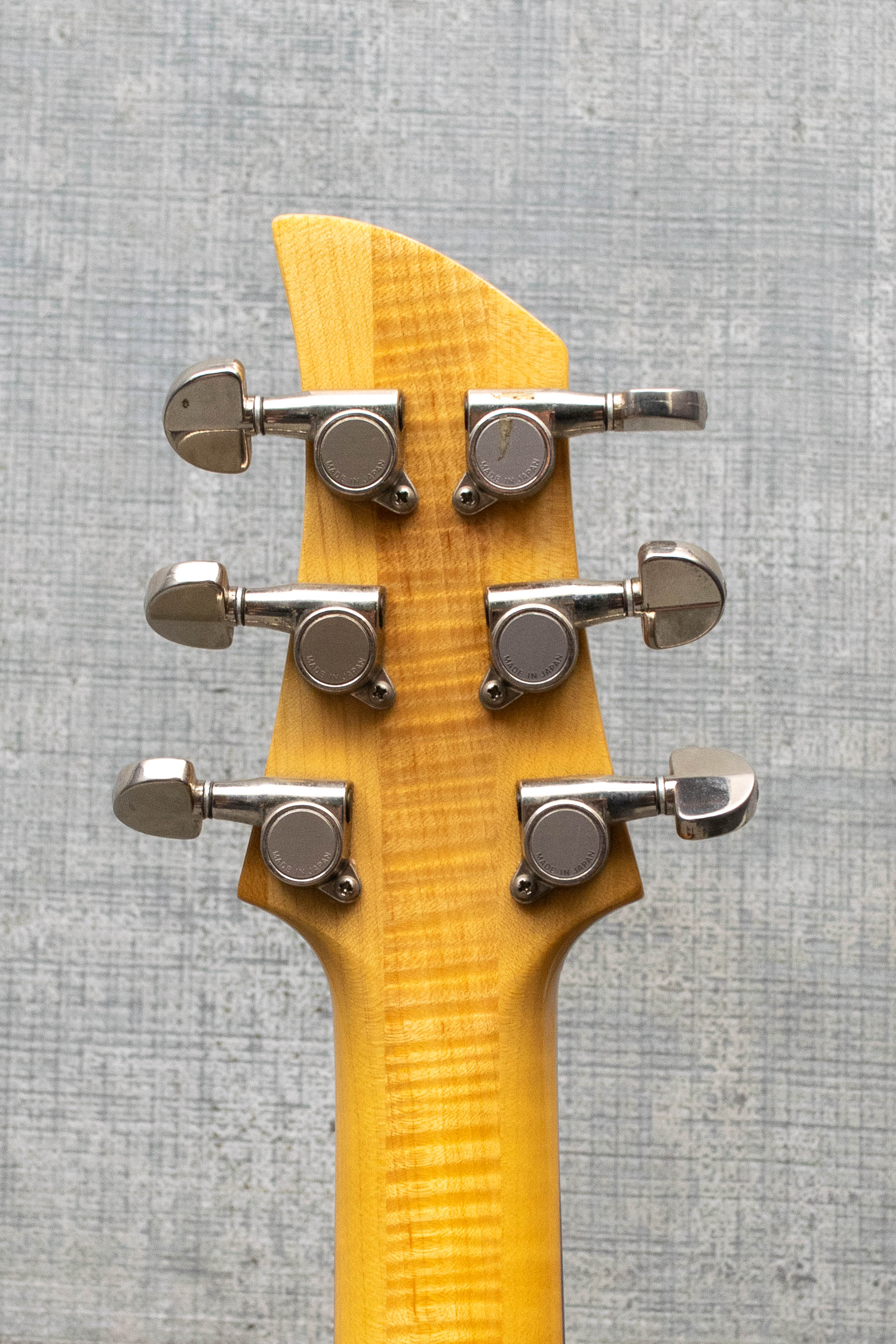 Used Ampeg AMG-1 QM - Burst