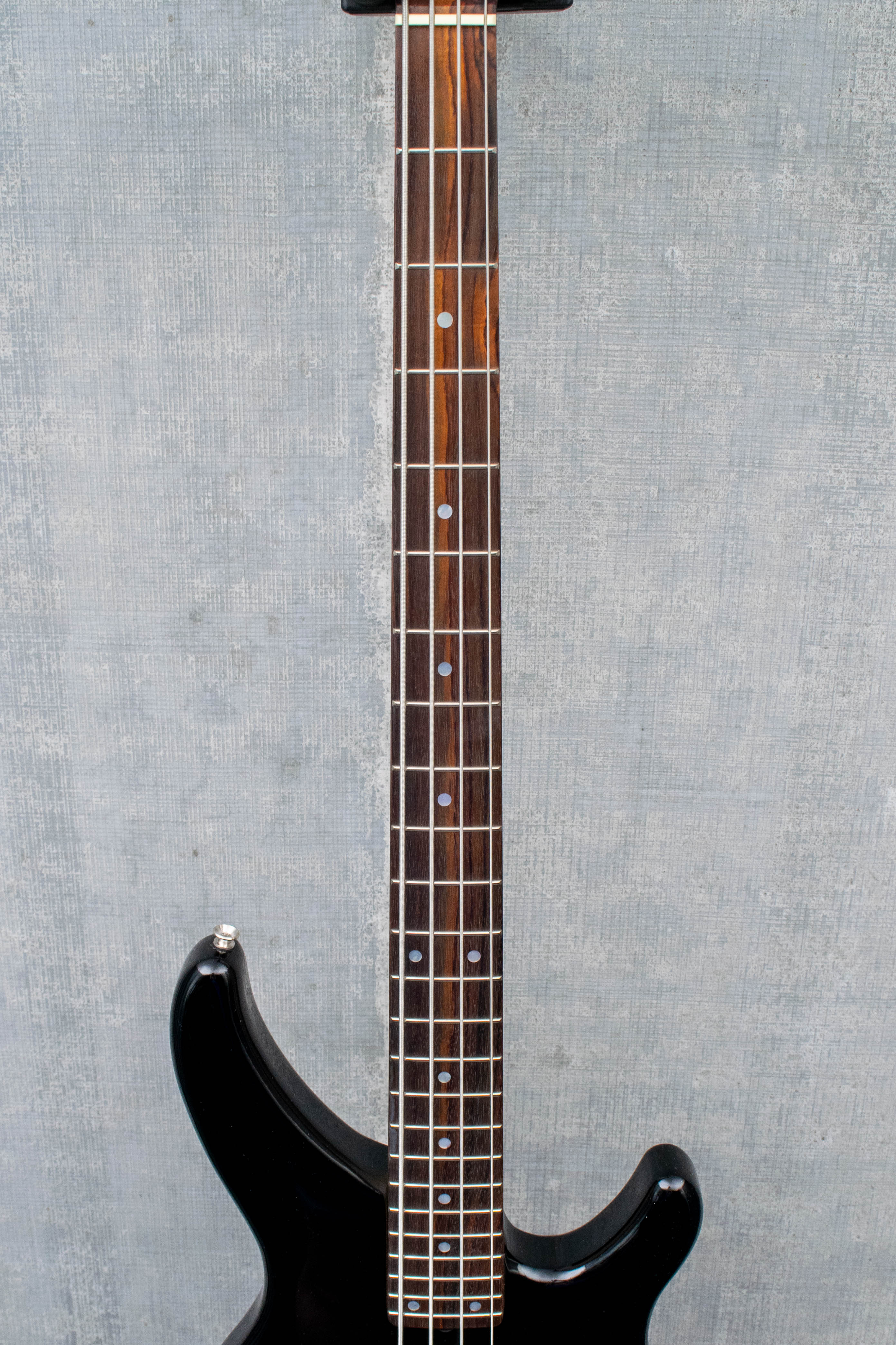 Yamaha TRBX174 BL Black