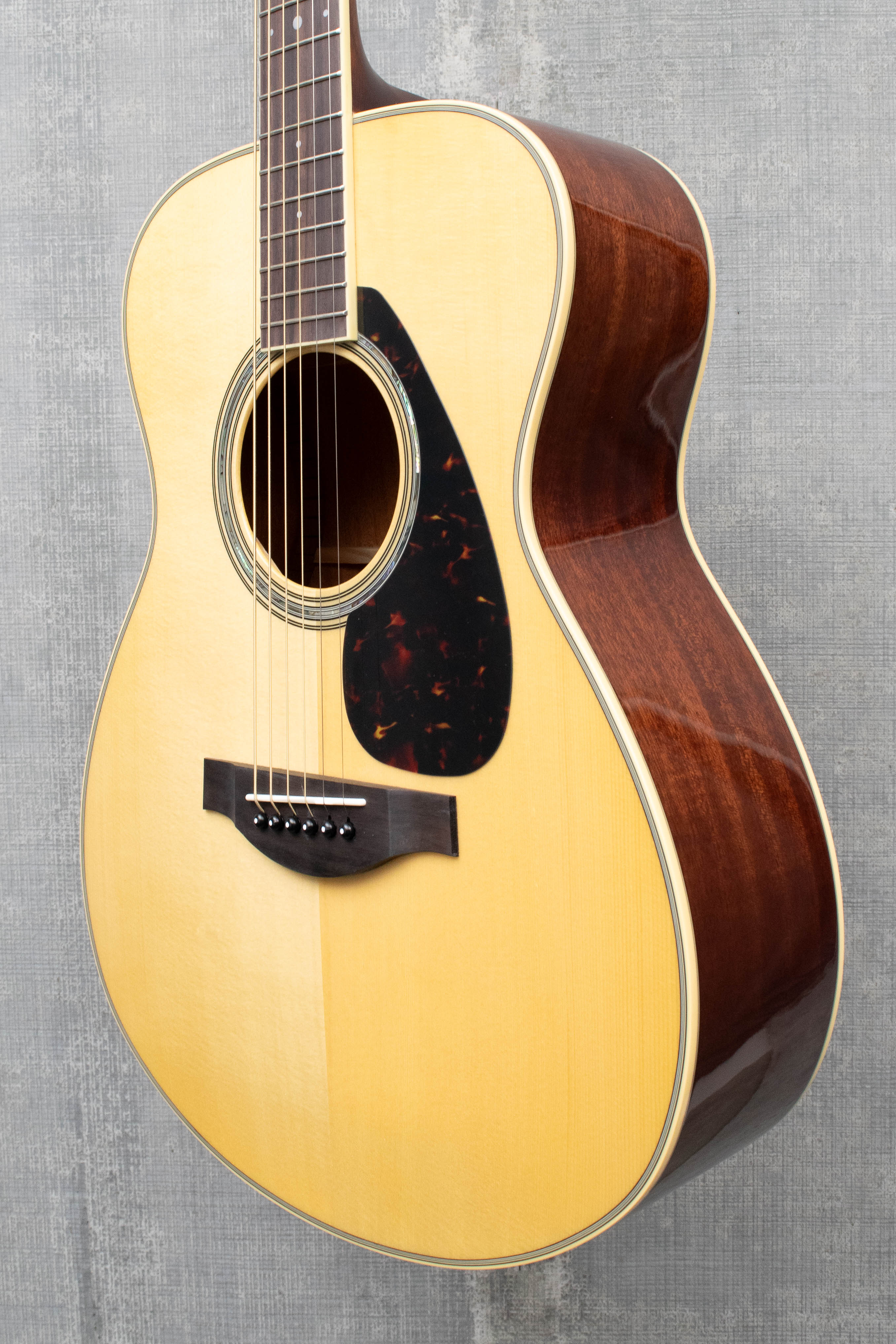 Yamaha LS6M ARE