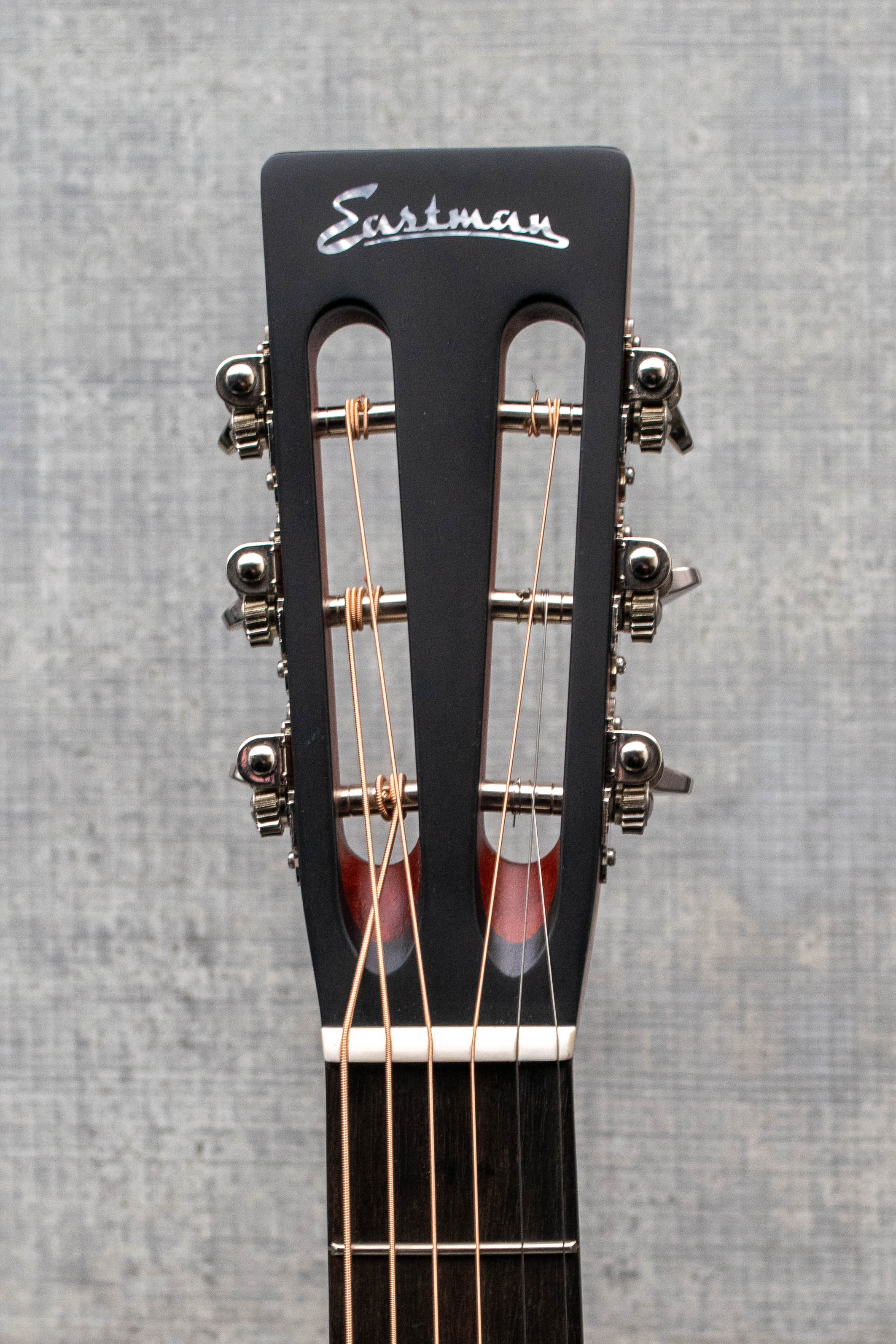Eastman E1P Deluxe - Sunburst (SN26)