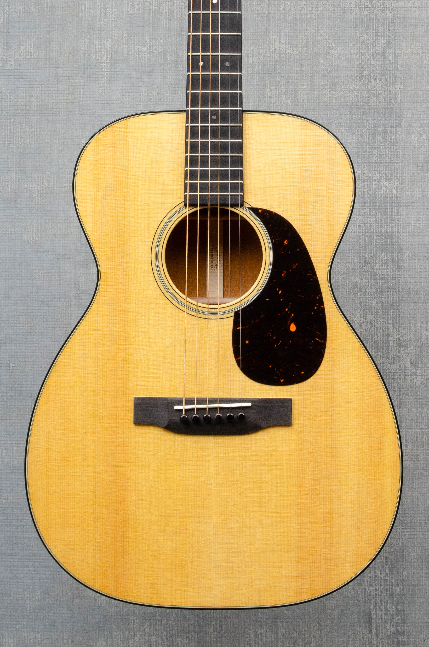 Martin 00-18 Standard Series Acoustic