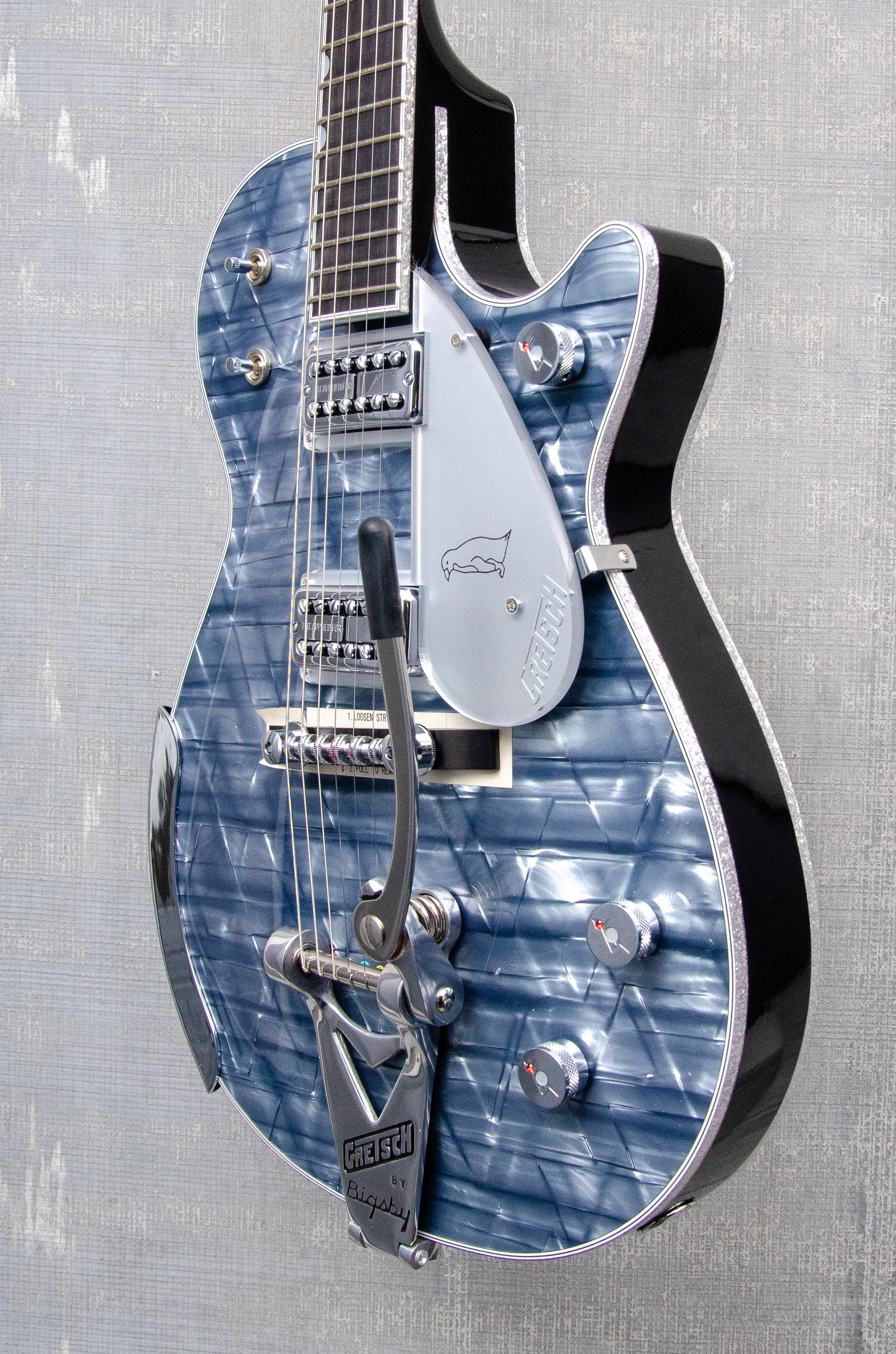Gretsch G6134T-58 Limited Edition Penguin with String-Thru Bigsby Light Blue Pearl