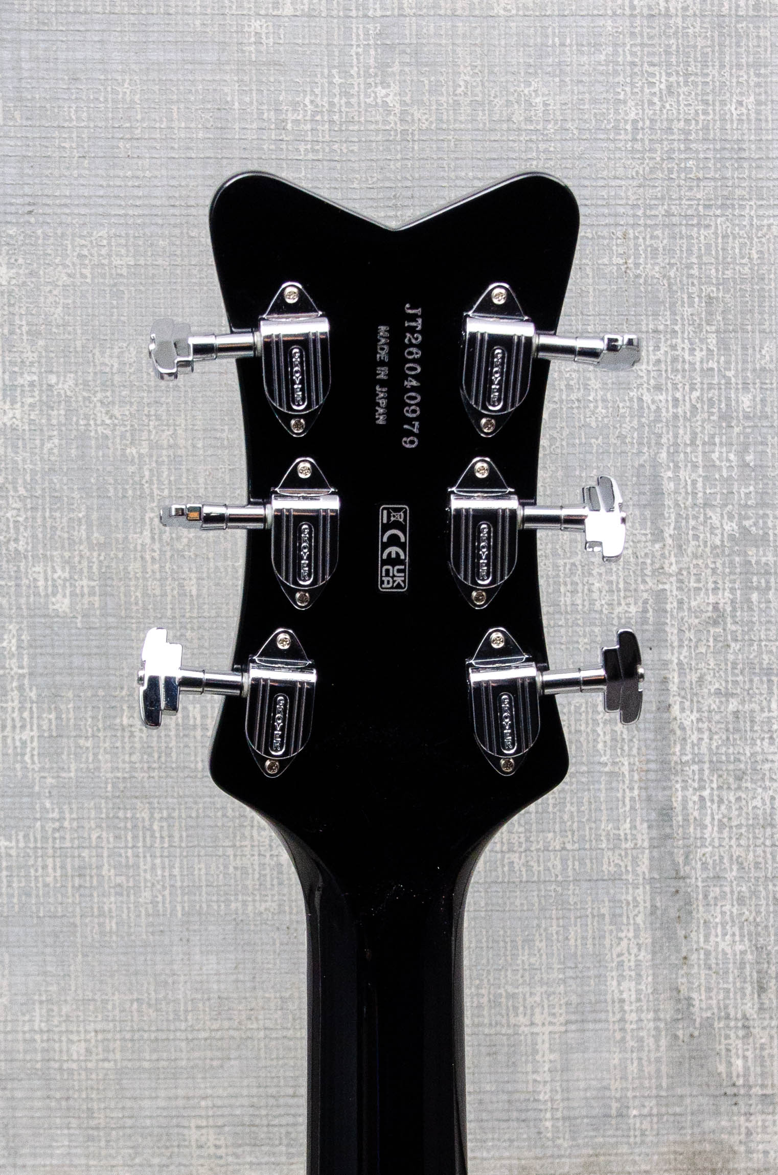 Gretsch G6134T-58 Limited Edition Penguin with String-Thru Bigsby Light Blue Pearl