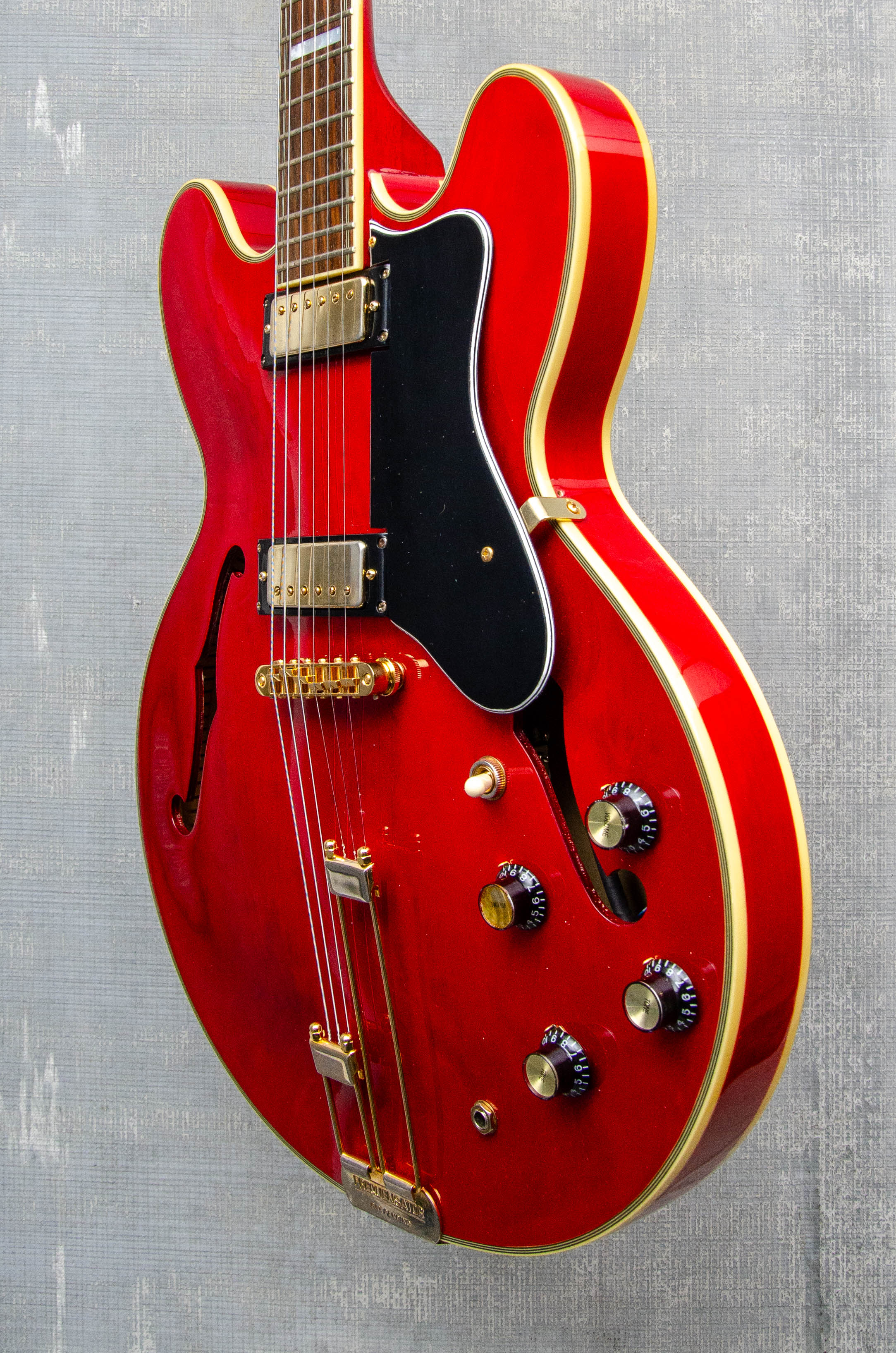 Used Epiphone '62 Sheraton Reissue (w/ Case)