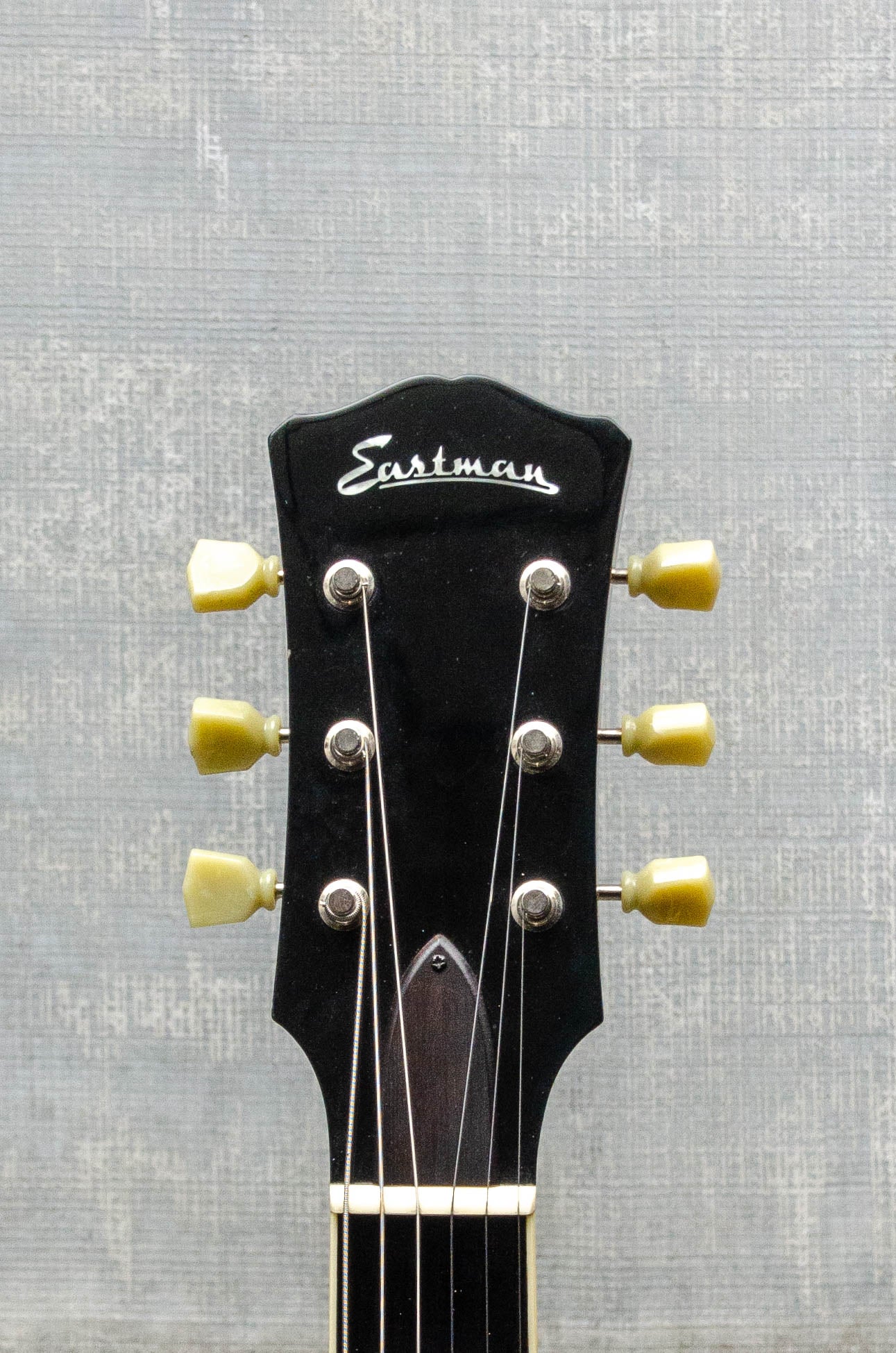 Used Eastman SB-59-SB (w/ OHSC) - Sunburstused