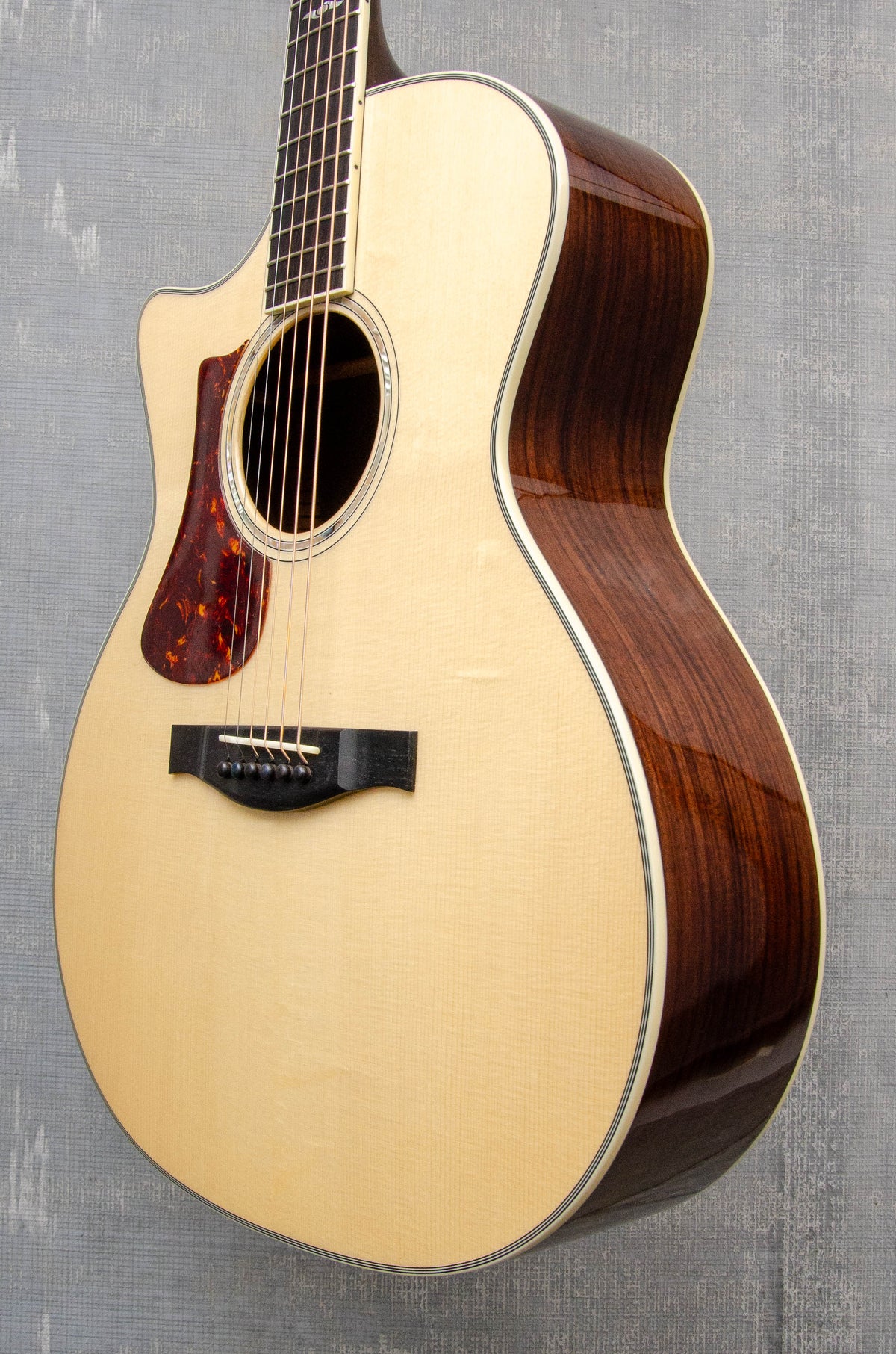 Used Eastman AC422LCE Lefty Cutaway Acoustic-Electric