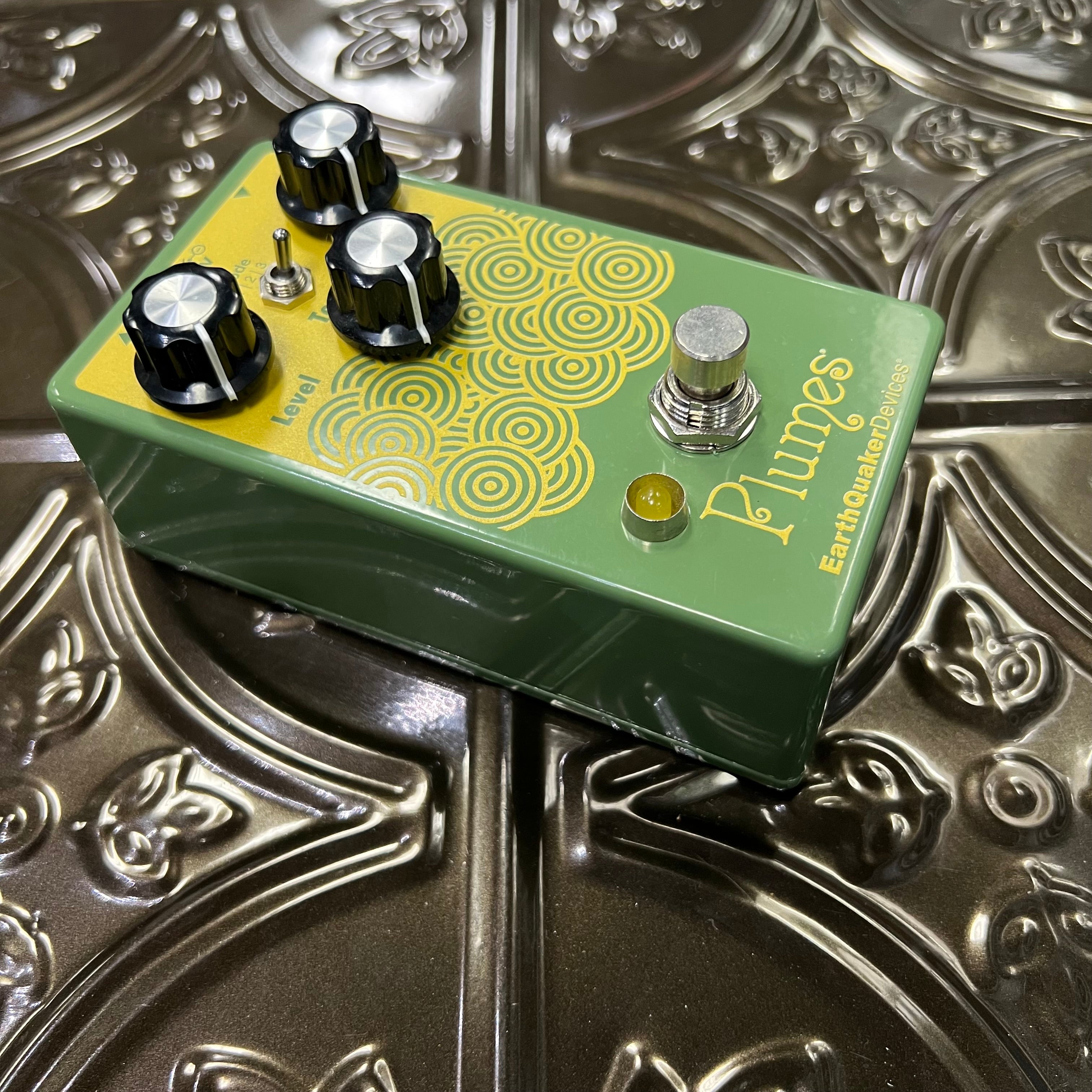 Used Earthquaker Devices Plumes Green