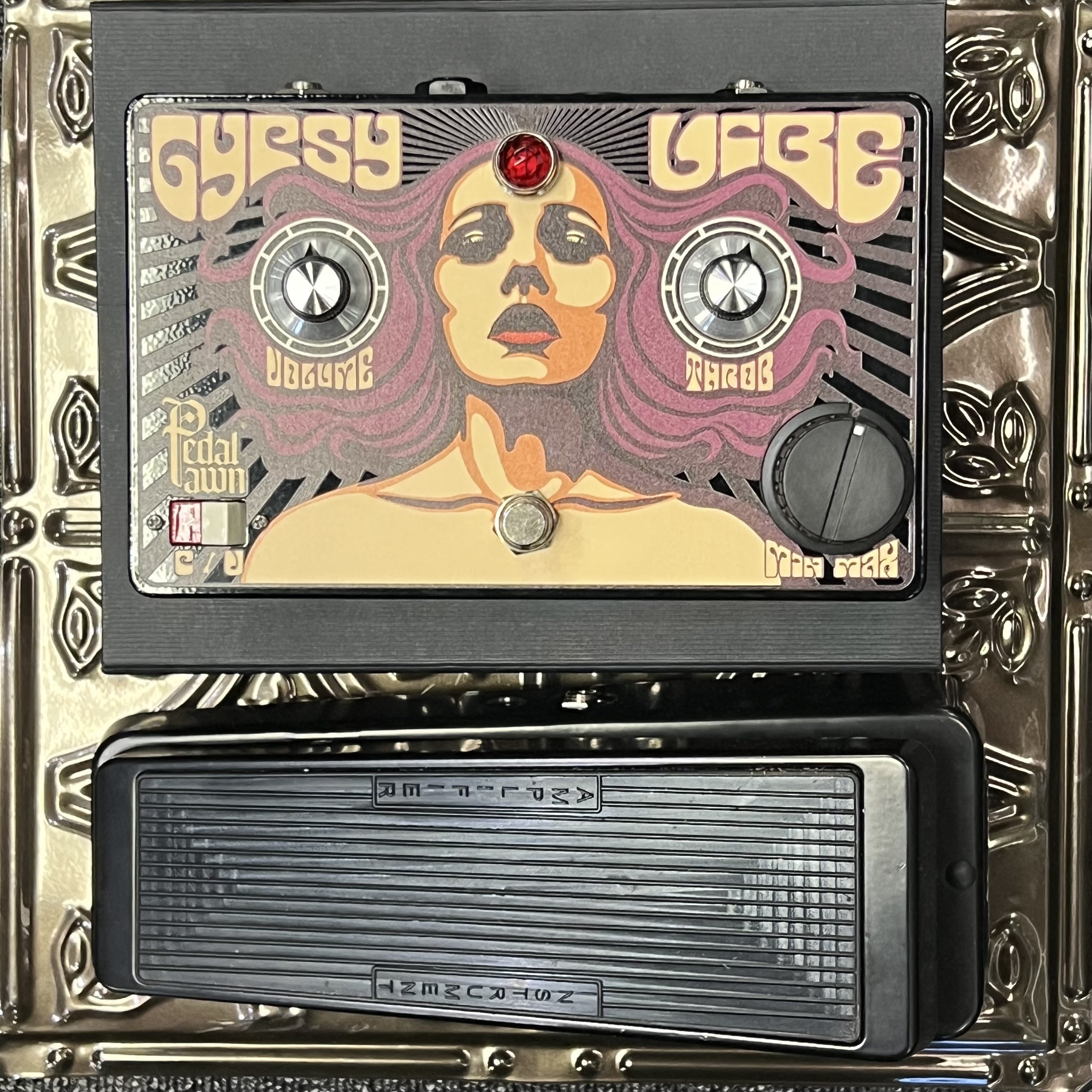 pedal pawn gypsy vibe Used Pedal Pawn Gypsy Vibe V2 with Foot Controller Bundle