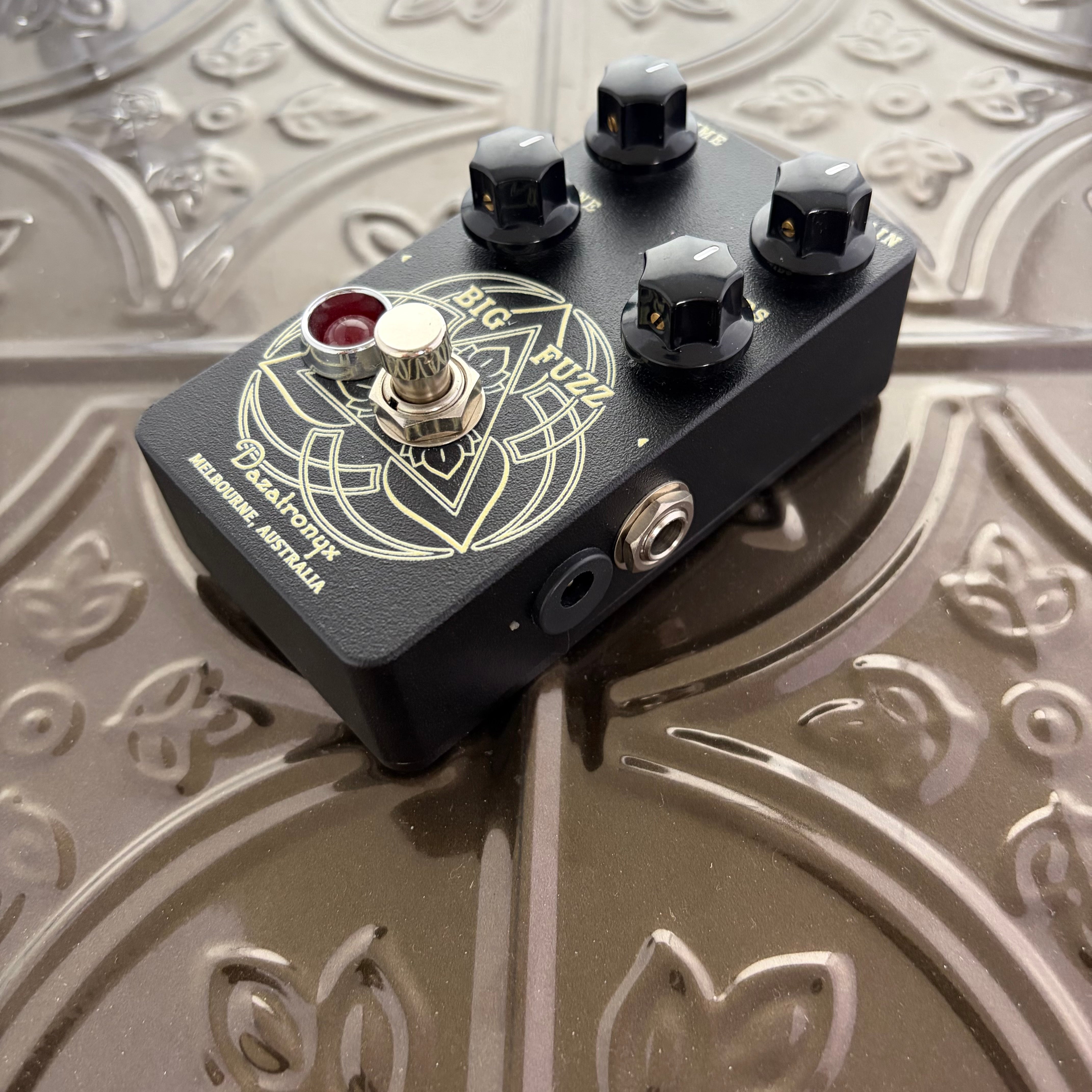 Used Dazatronyx Big Fuzz