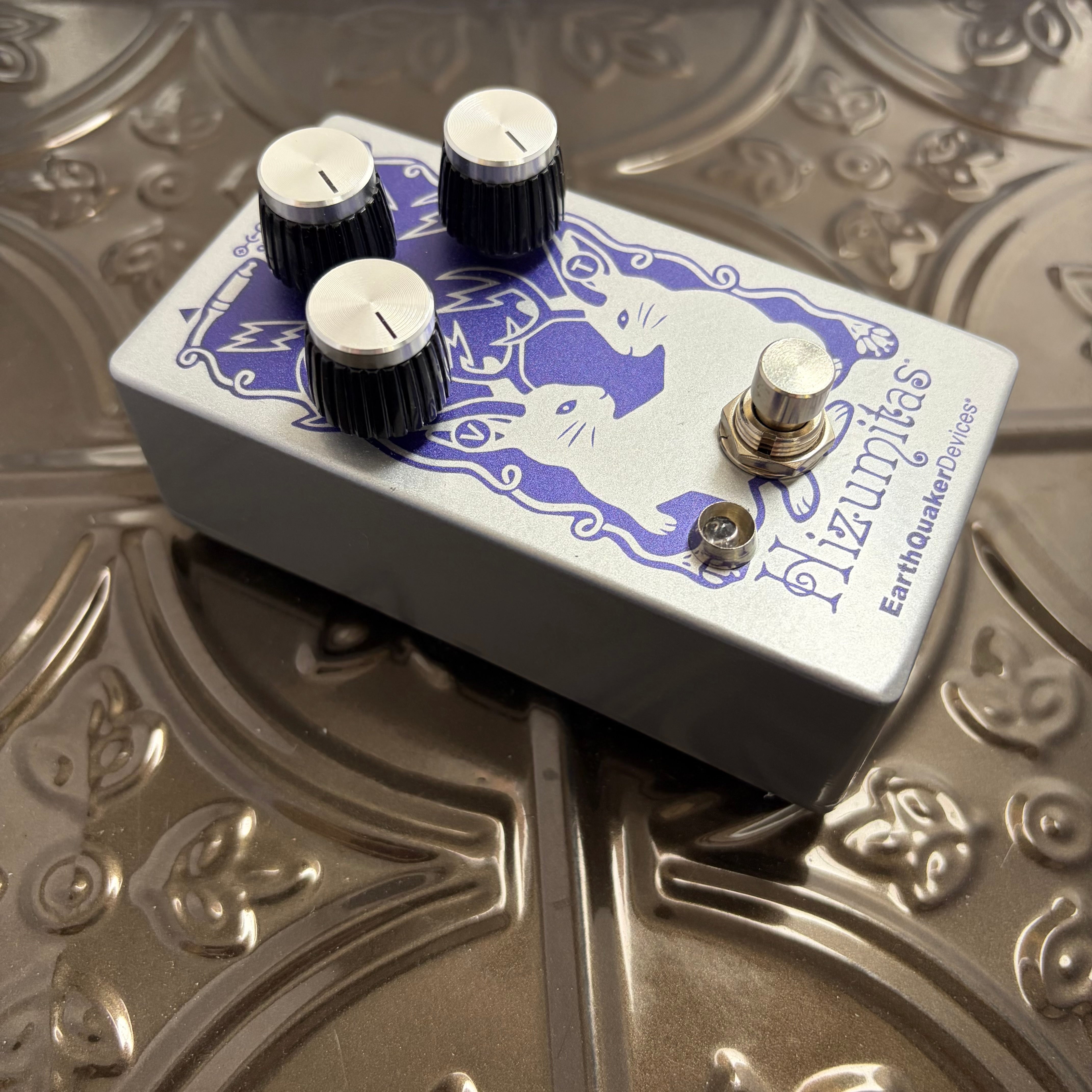 Used Earthquaker Hizumitas Fuzz Sustainar
