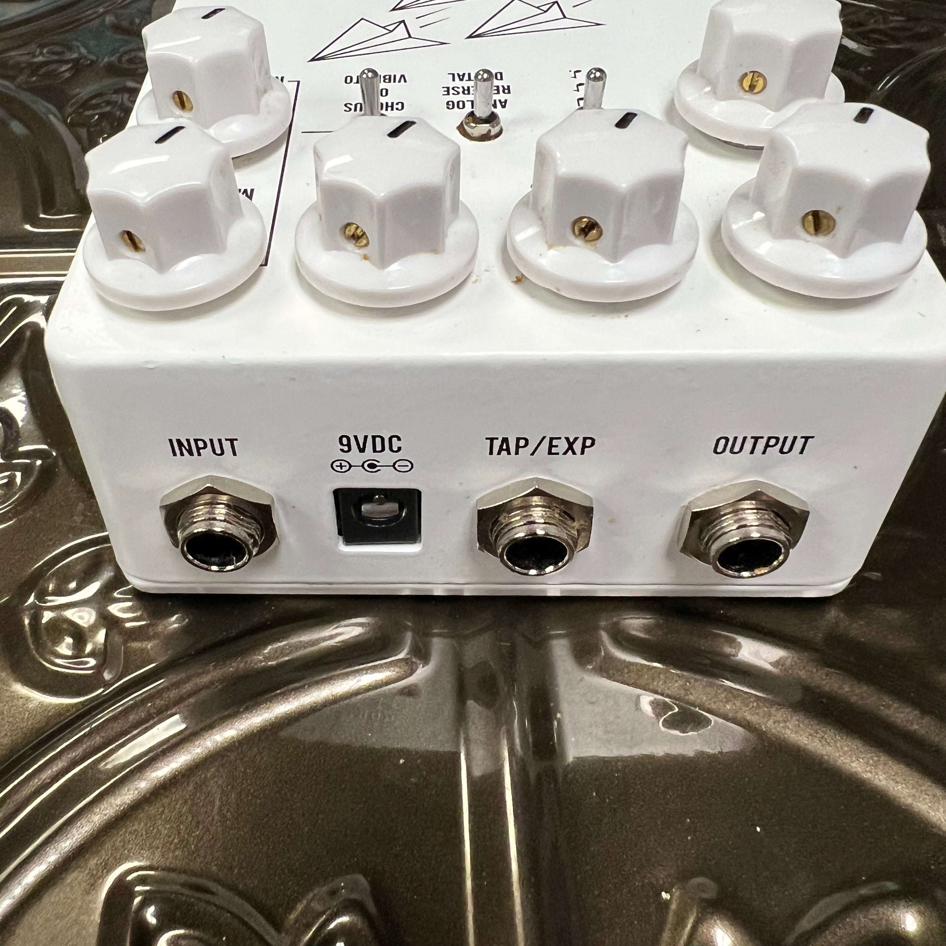 Used JHS Flight Delay- White