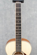 Larrivee OO-40 Mint