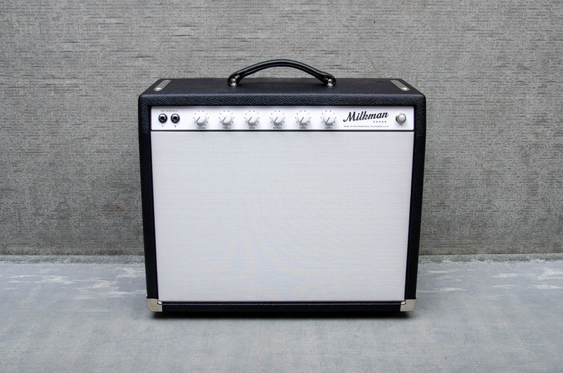 black and white combo amplifier
