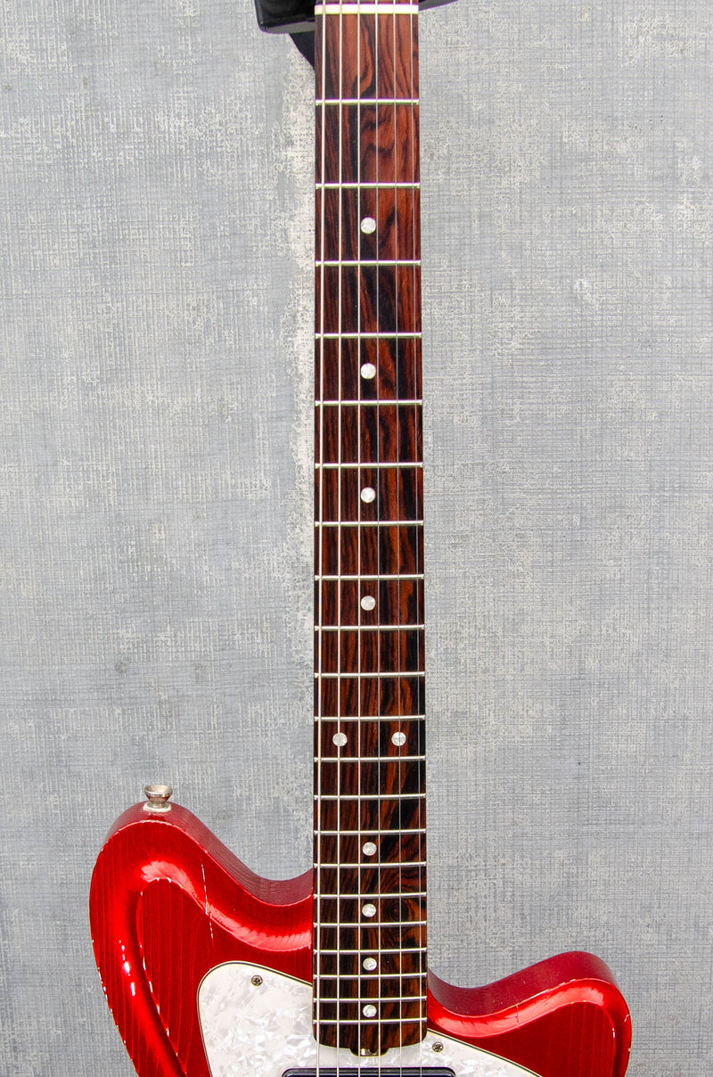 Maghini Guitars Satellite Candy Apple Red
