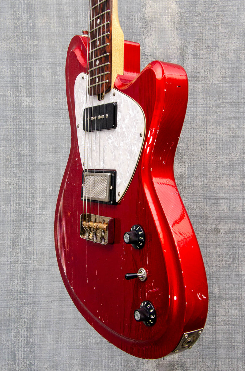 Maghini Guitars Satellite Candy Apple Red