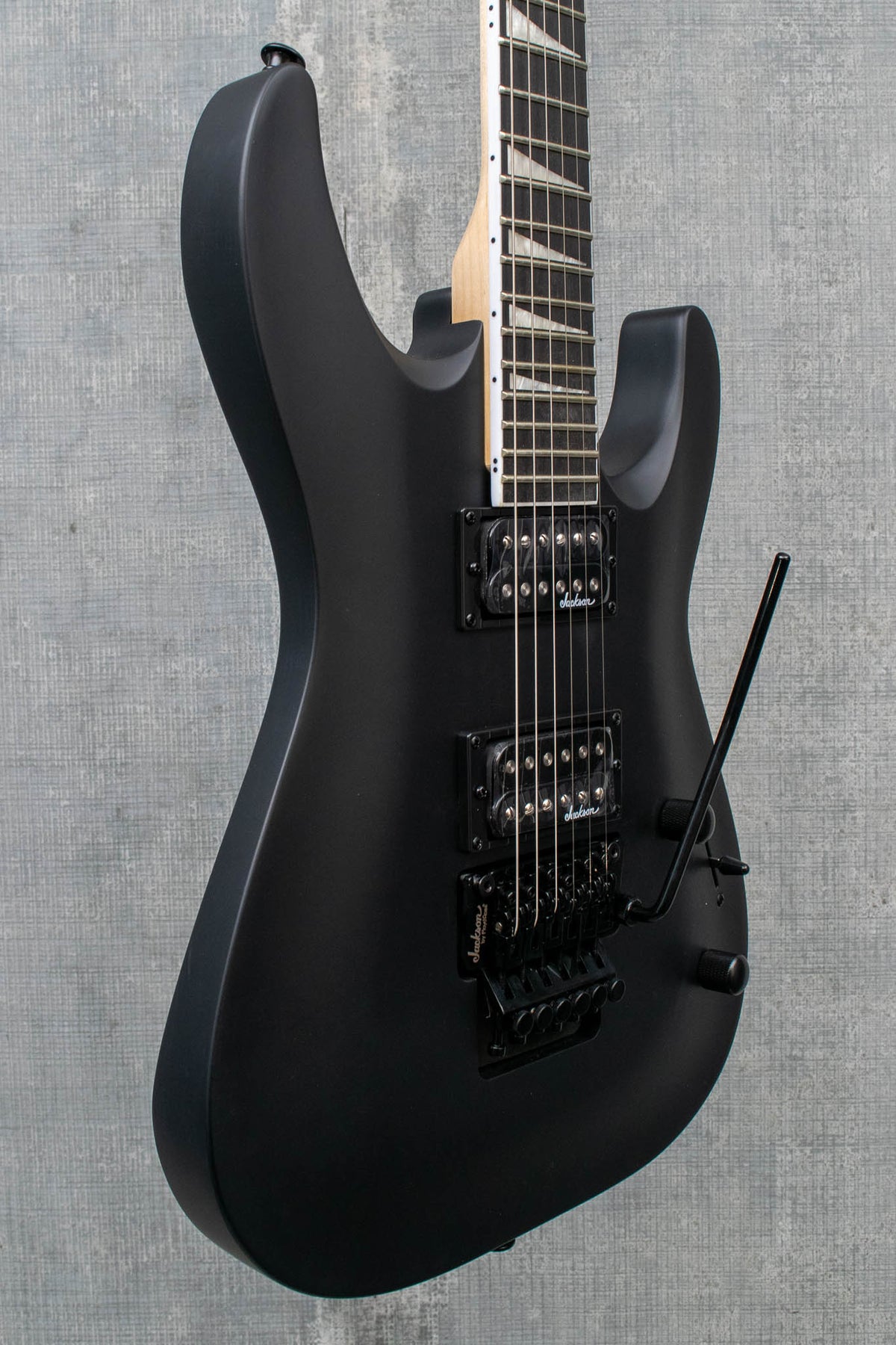 Jackson JS Series Dinky Arch Top JS32 DKA Satin Black