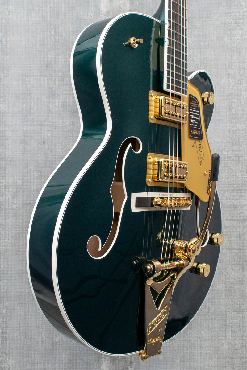 Gretsch  Nashville® Hollow Body with String-Thru Bigsby® and Gold Hardware Cadillac Green