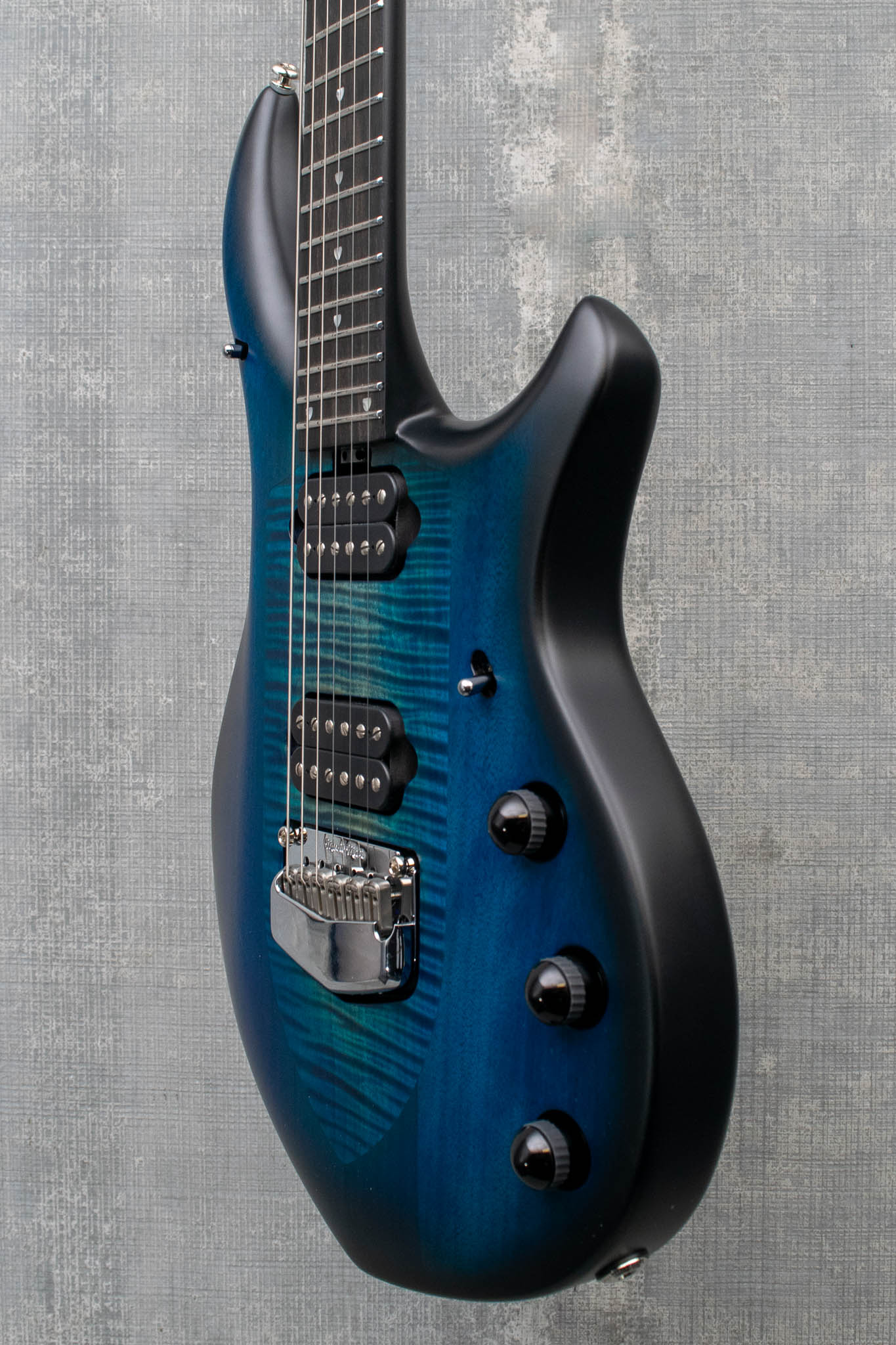 Used Ernie Ball Music Man Majesty - Blue Silk
