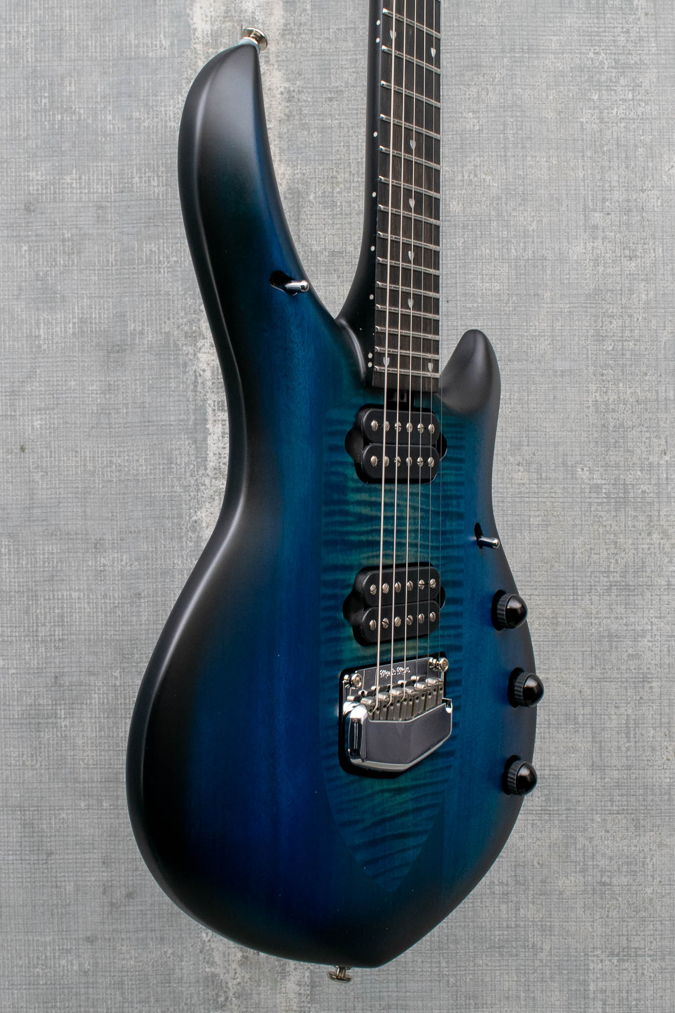 Used Ernie Ball Music Man Majesty - Blue Silk