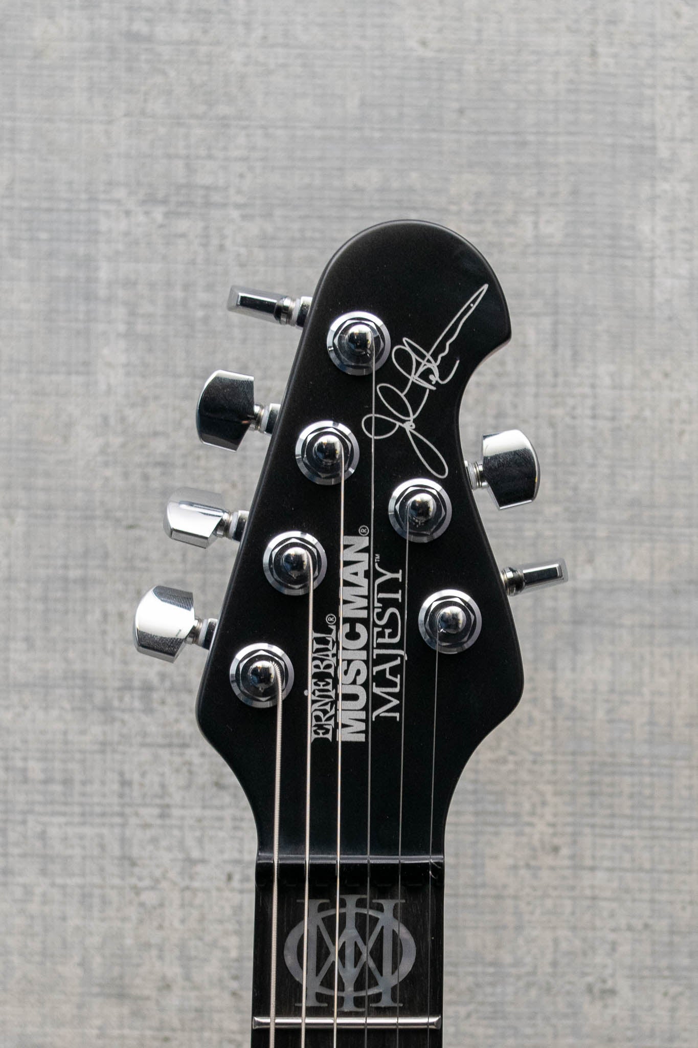 Used Ernie Ball Music Man Majesty - Blue Silk