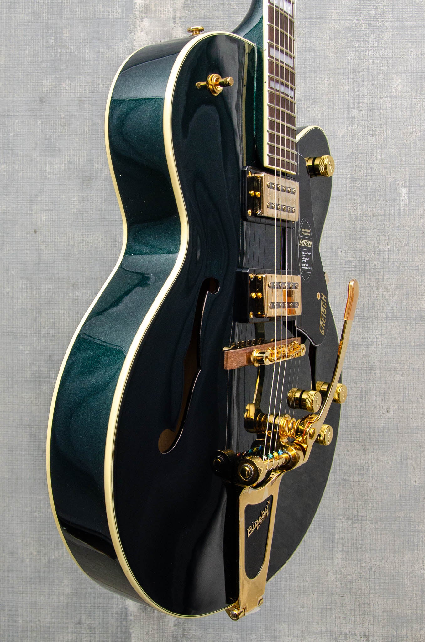 Gretsch G2420TG Streamliner Hollow Body with Bigsby LTD Broad'Tron BT-3S Cadillac Green