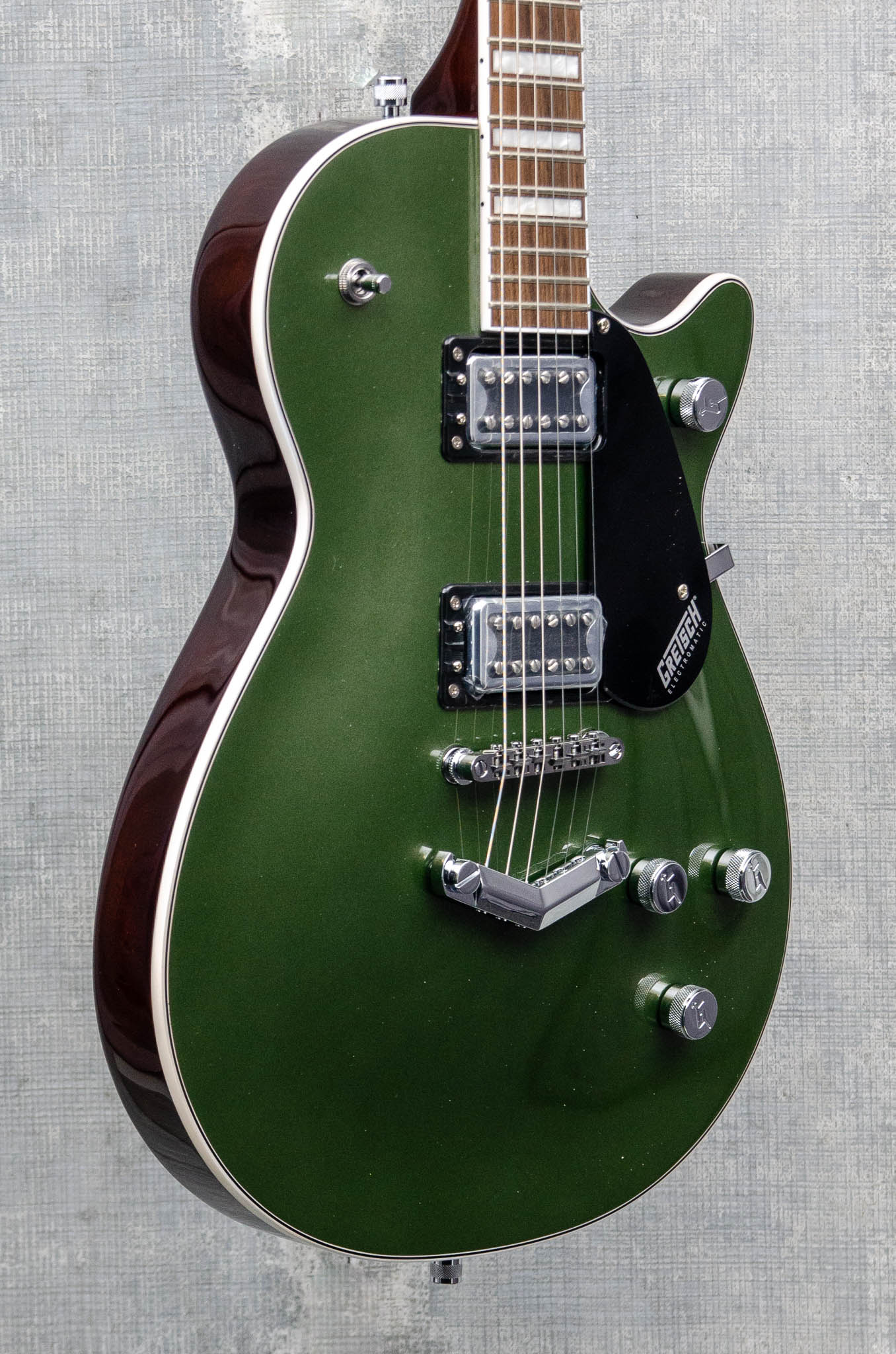 MINT Gretsch G5220 Electromatic Jet BT Single-Cut with V-Stoptail Olive Metallic