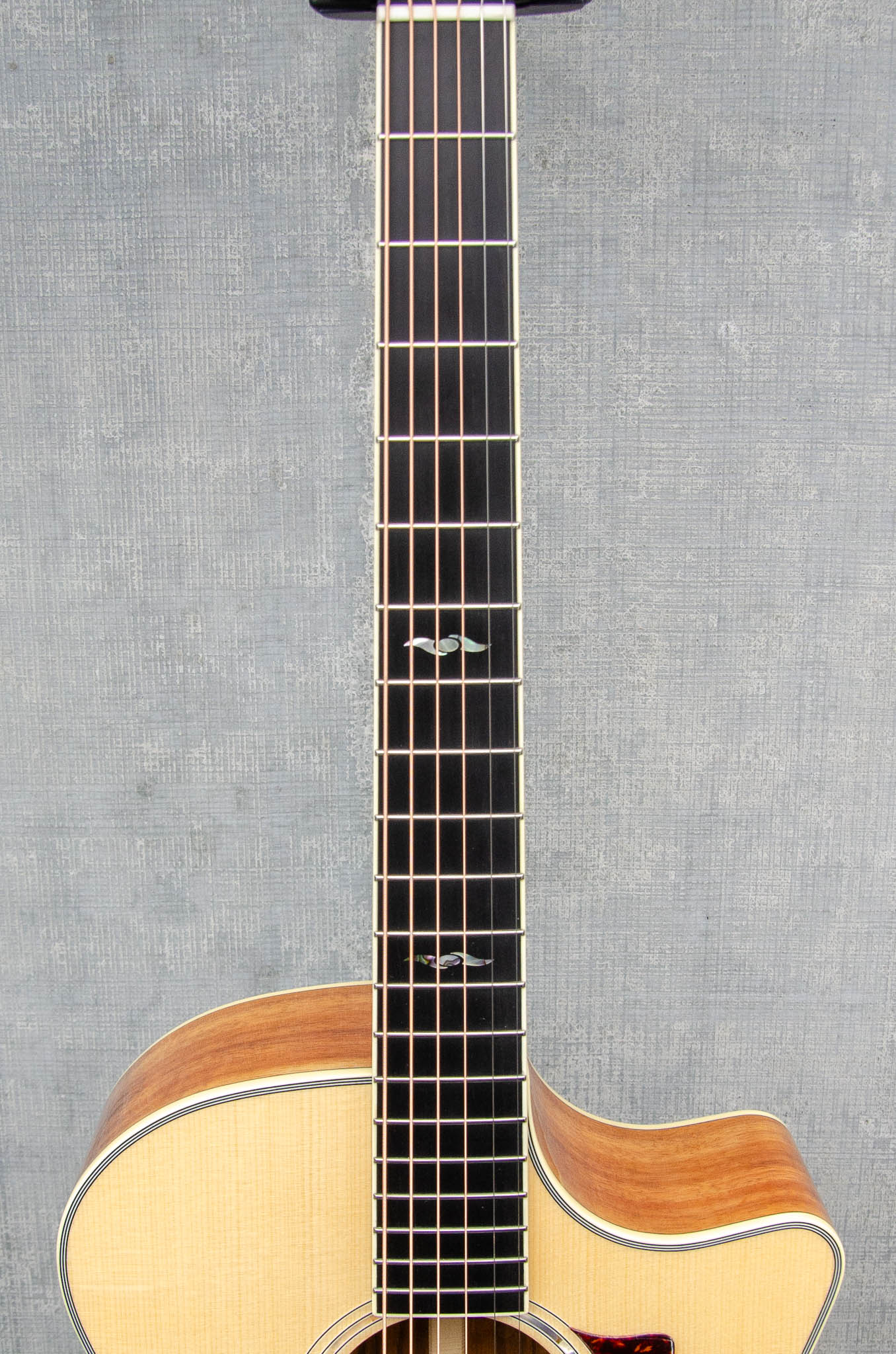 Eastman Guitars AC422CE Limited Edition Koa