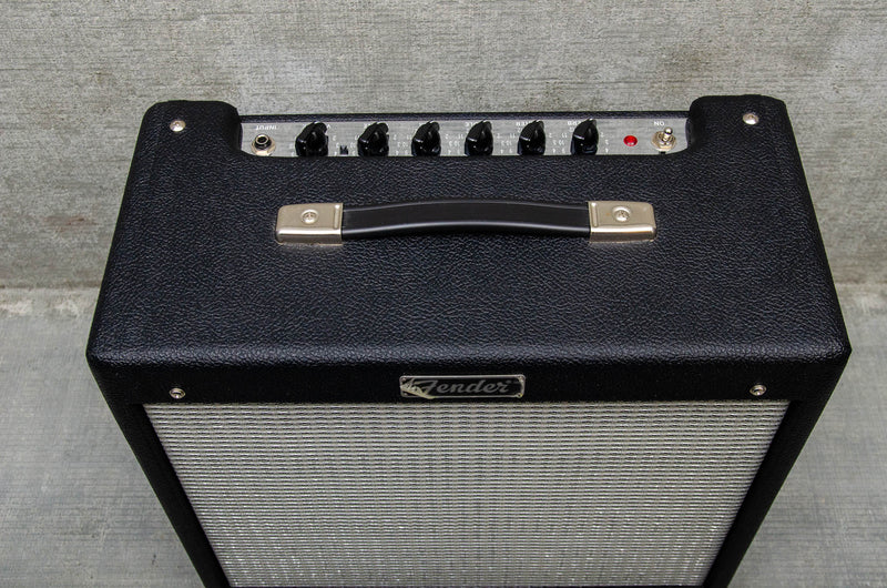 Used Fender Blues Junior 15-Watt Combo - Black