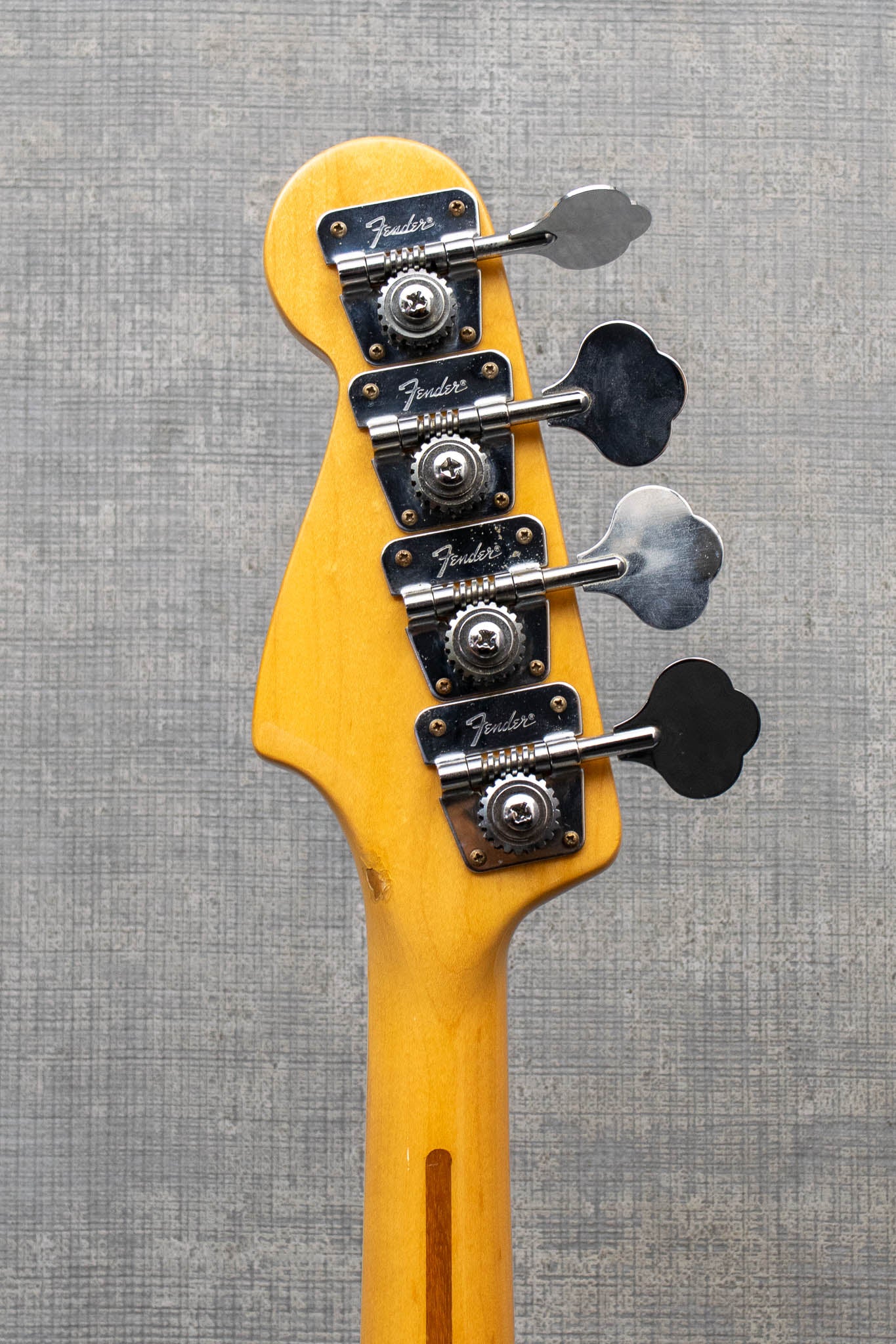 Used Fender Jazz Bass - Sunburst (1978)
