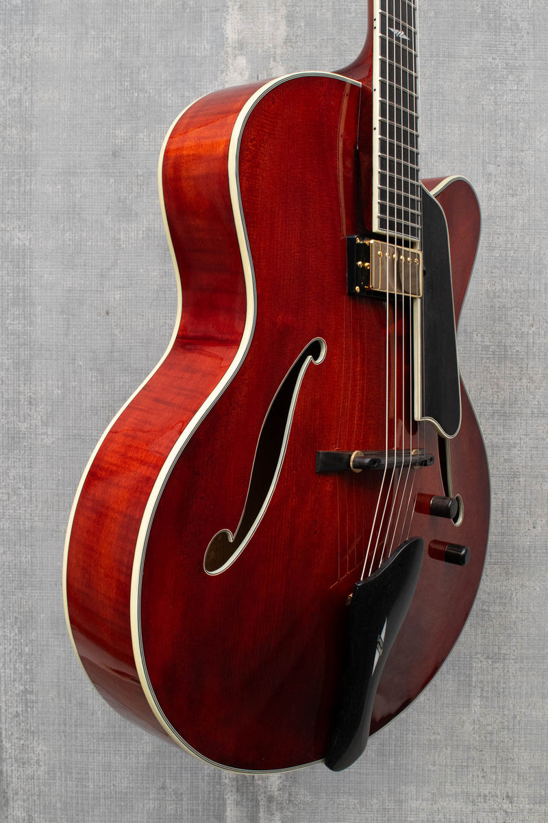 Eastman AR810CE