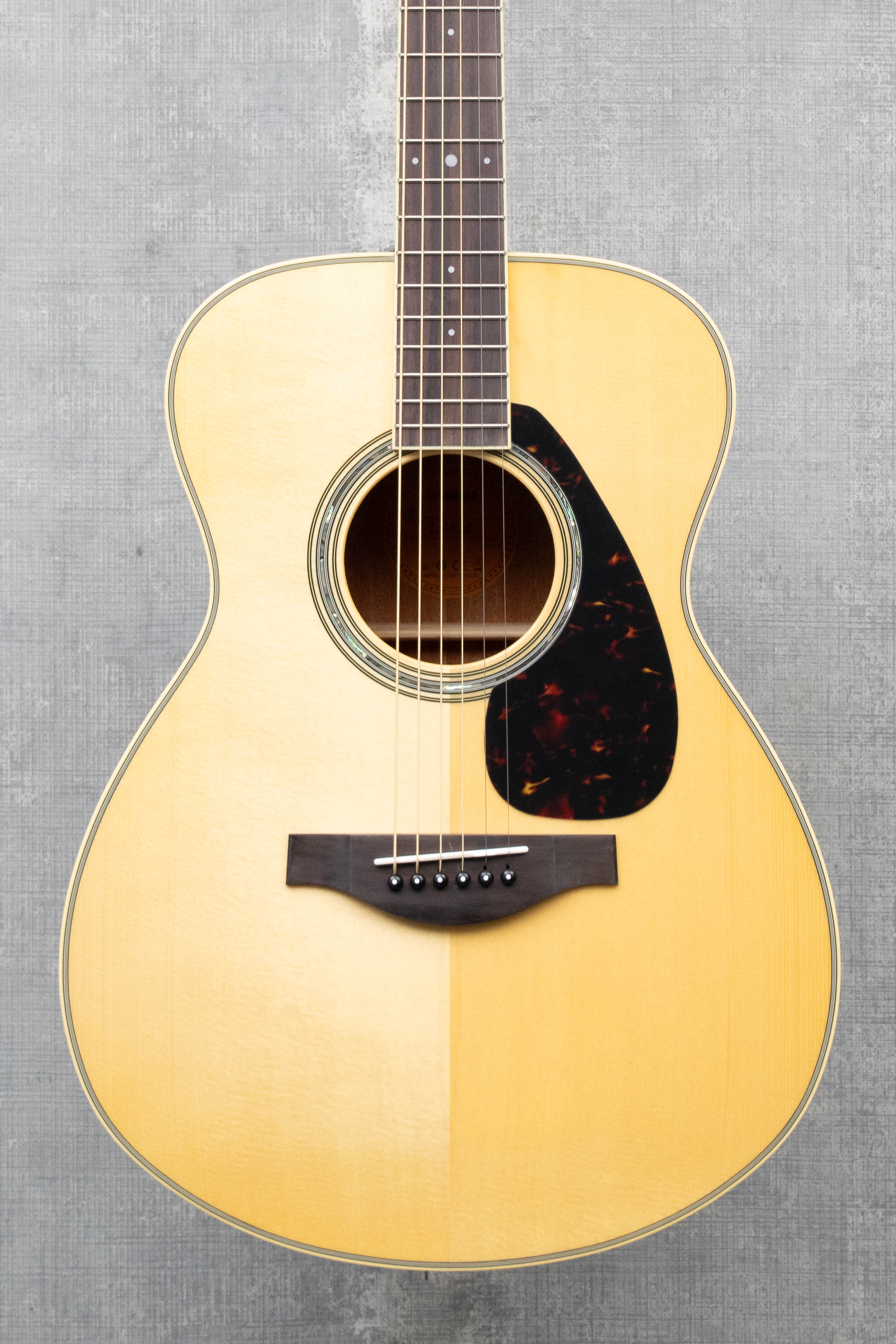 Yamaha LS6M ARE