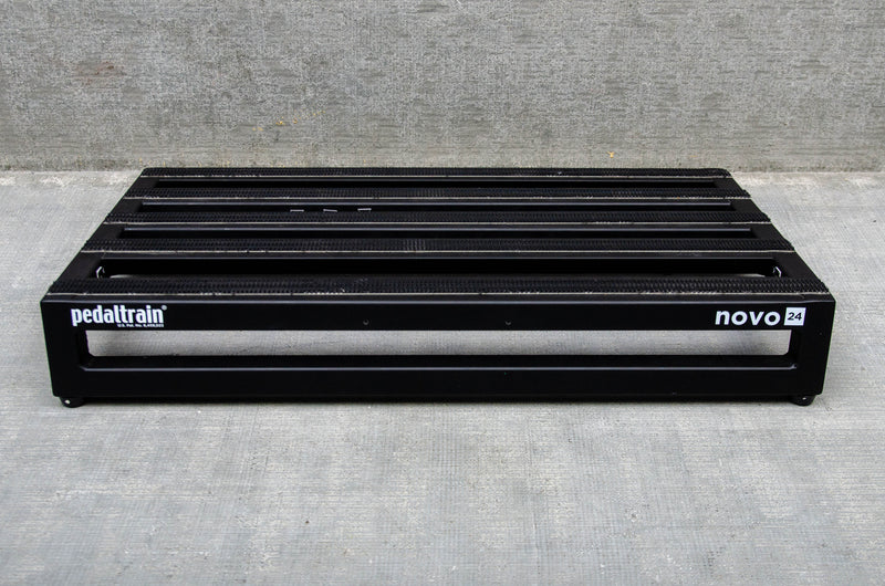 Used Pedaltrain Novo 24 Pedalboard w/ Softshell Case