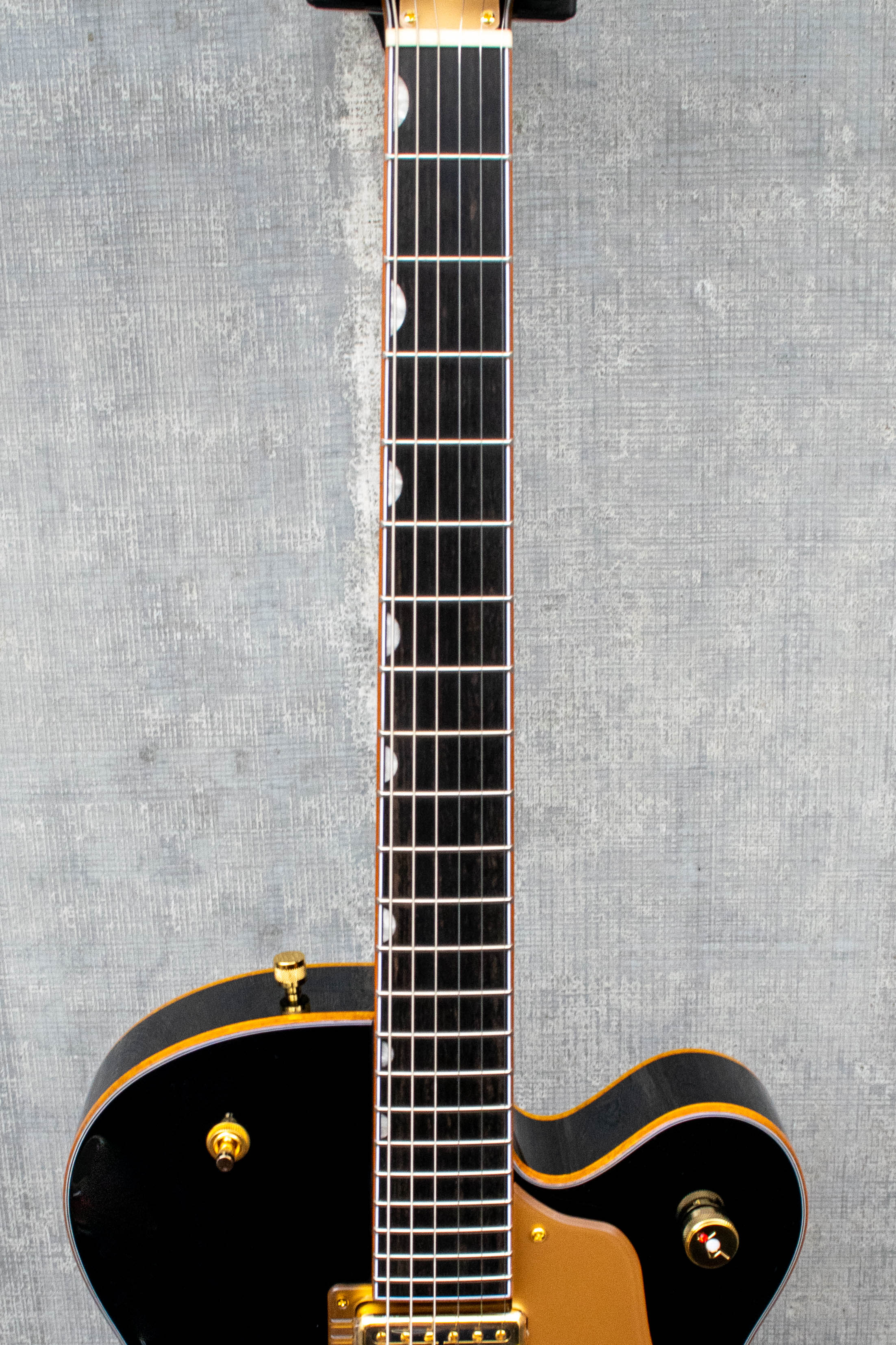 Gretsch  Synchromatic Falcon Hollow Body Single-Cut with Bigsby®, Ebony Fingerboard, Black