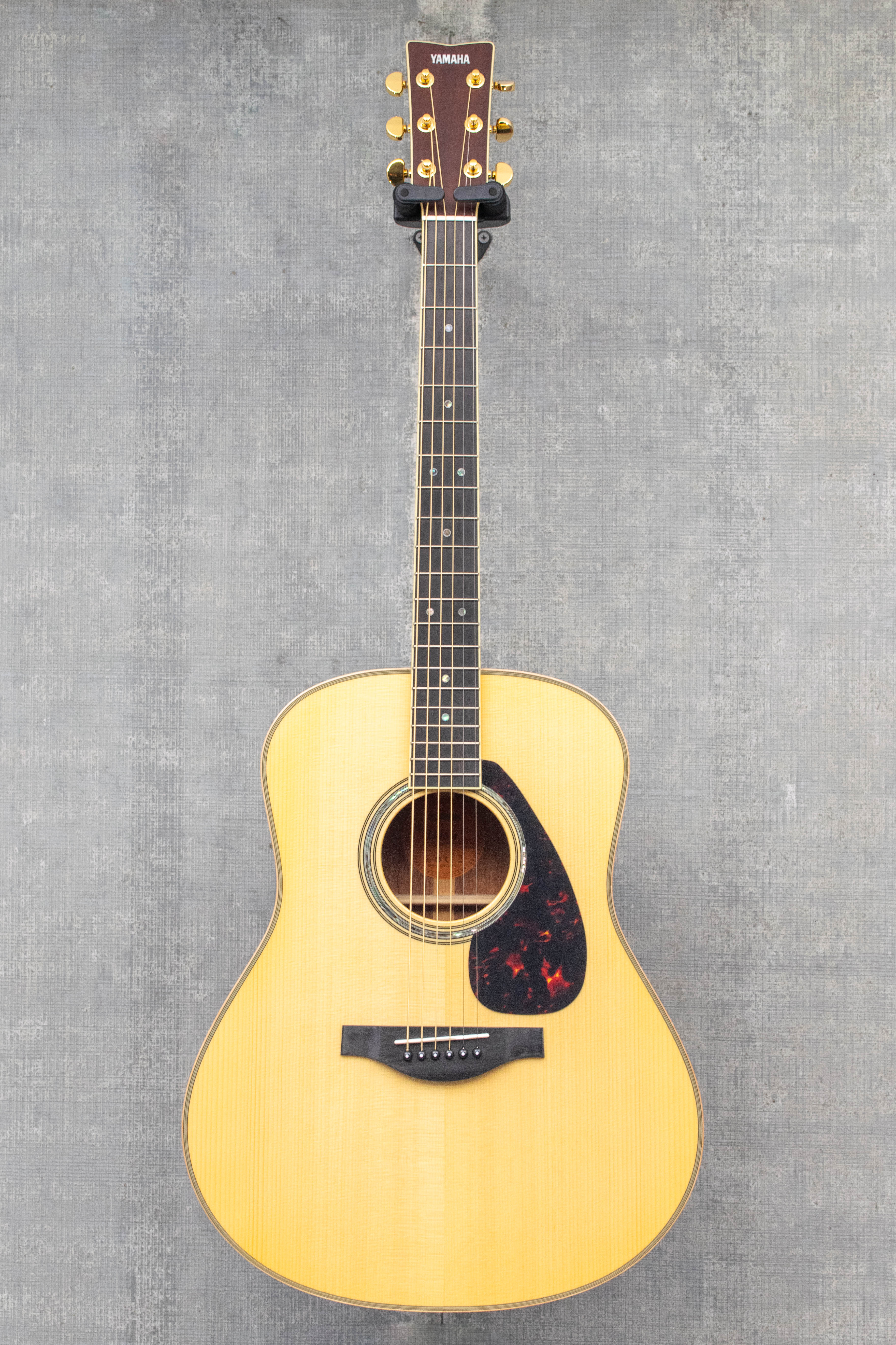 Yamaha LL16MHB ARE Jumbo