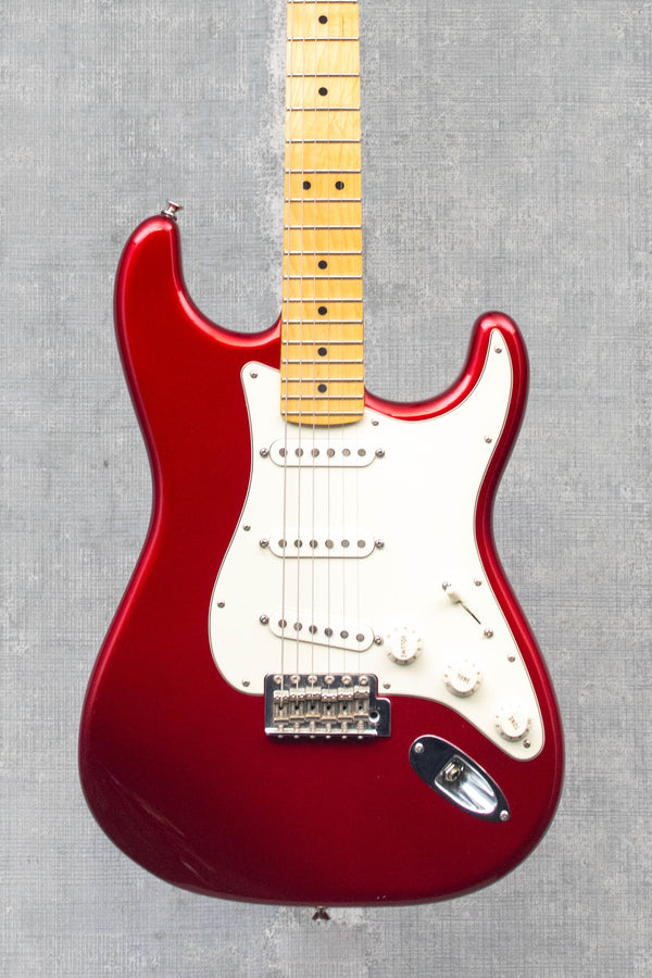 Used Fender American Special Stratocaster - Candy Apple Red (2014)