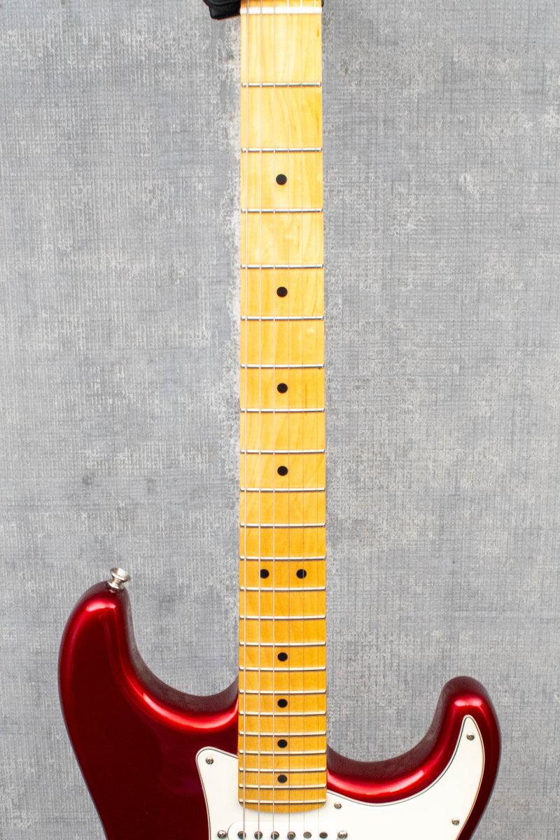 Used Fender American Special Stratocaster - Candy Apple Red (2014)