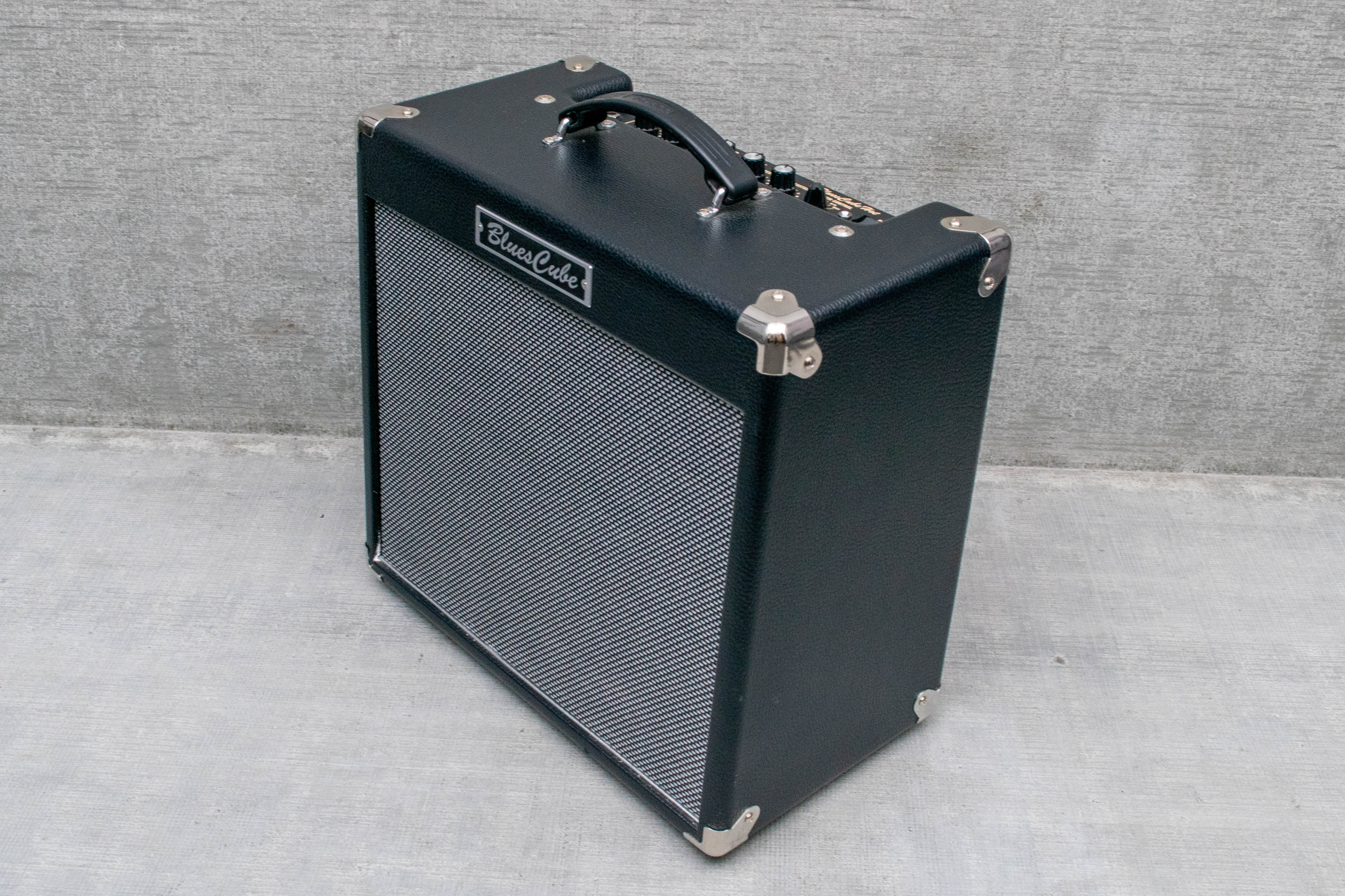 Used Roland Blues Cube Hot