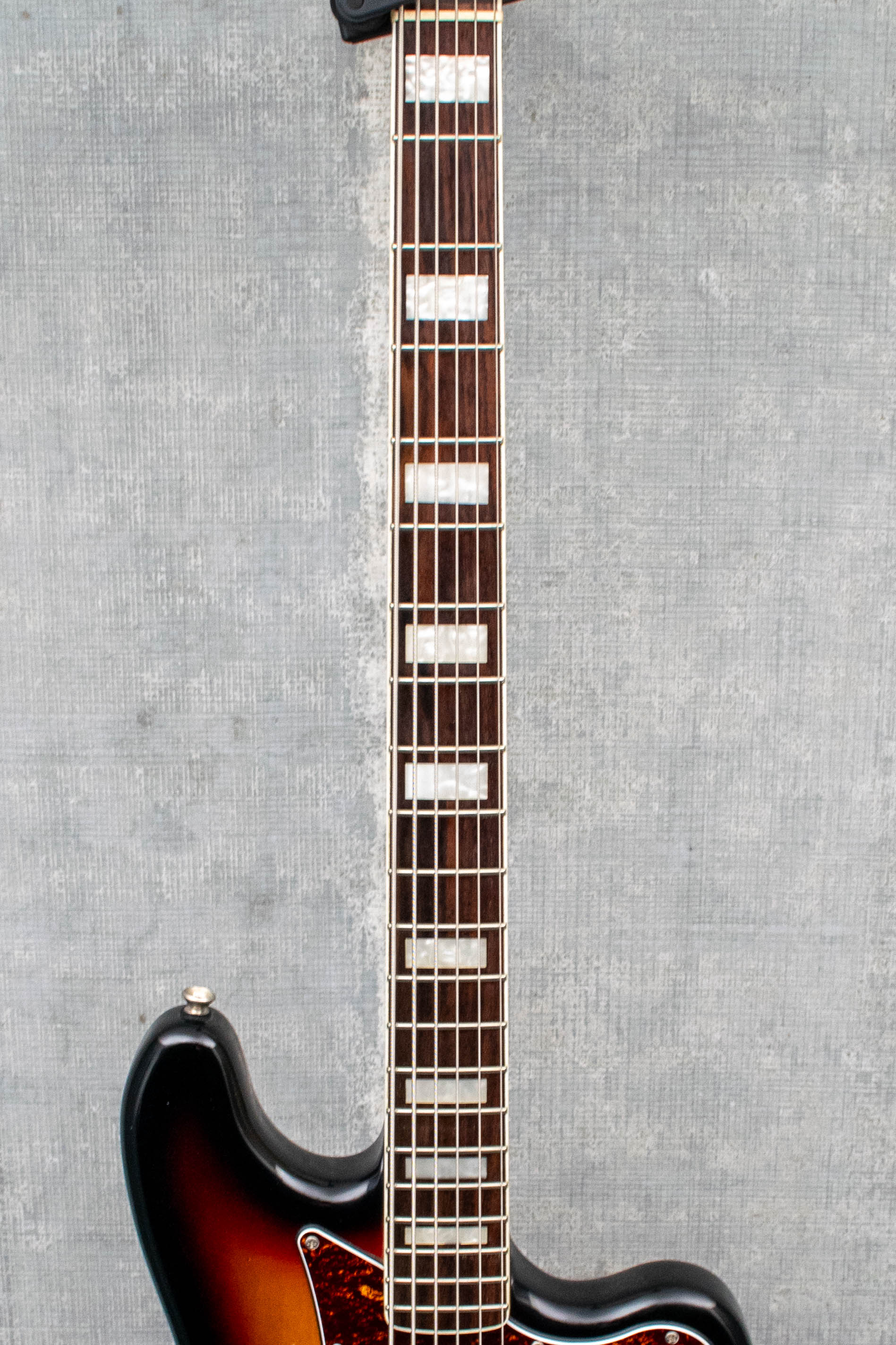 Used Squier Vintage Modified Bass VI, Rosewood Fingerboard, 3-Color Sunburst