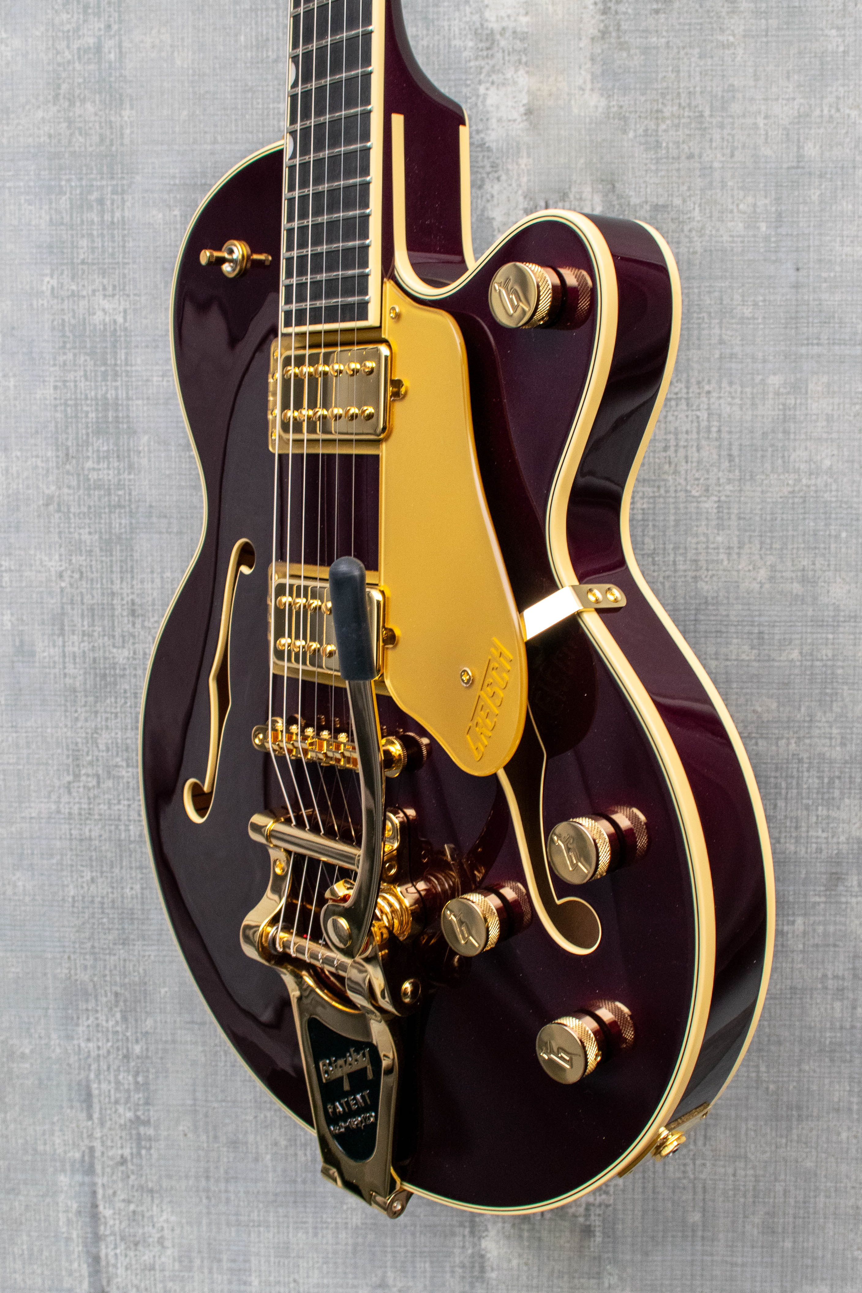 Gretsch Broadkaster® Jr. LX Center Block with String-Thru Bigsby® and Gold Hardware, Ebony Fingerboard, Blackberry