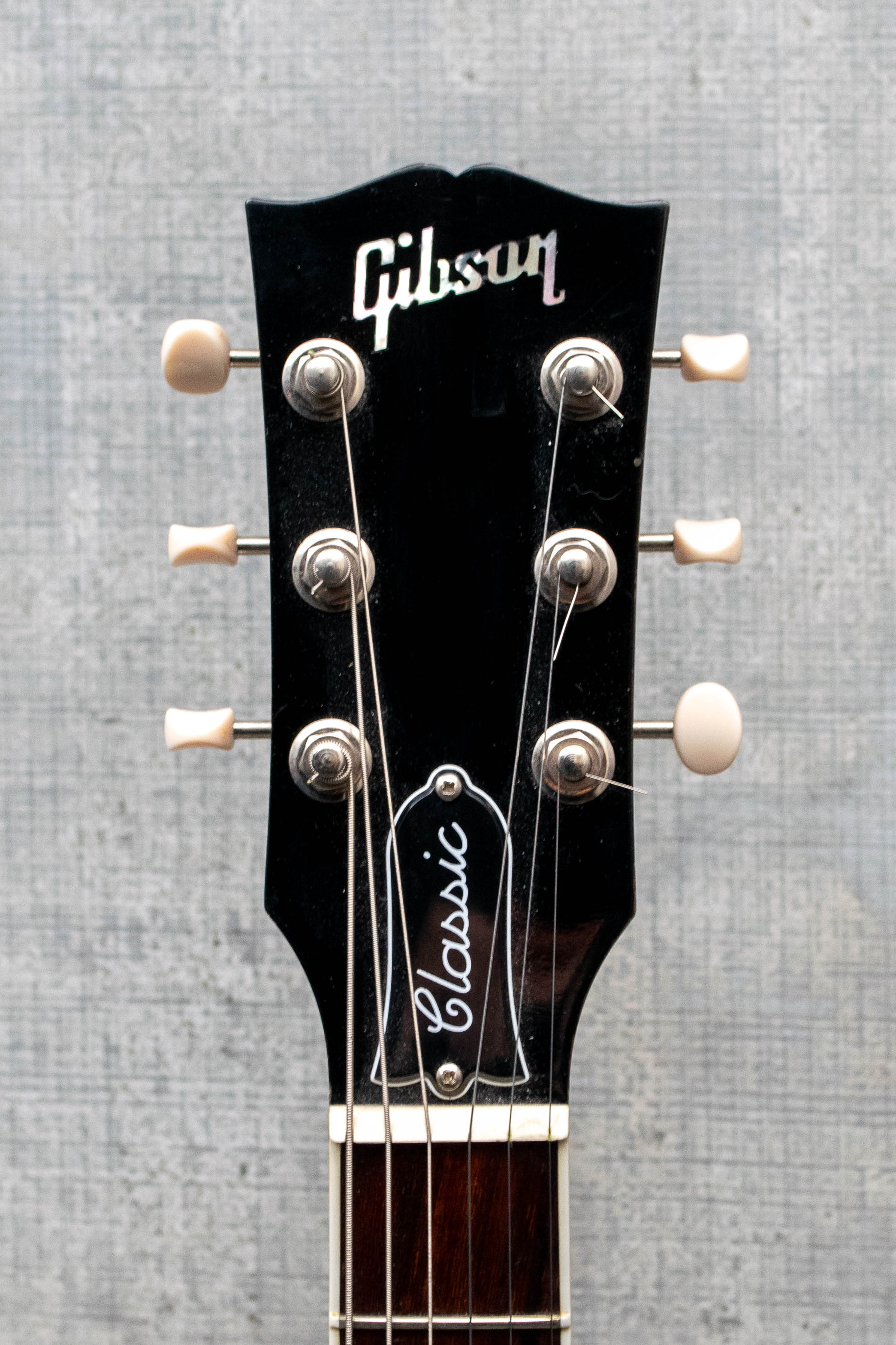 Used Gibson SG Classic Heritage Cherry (2005) W/ Case