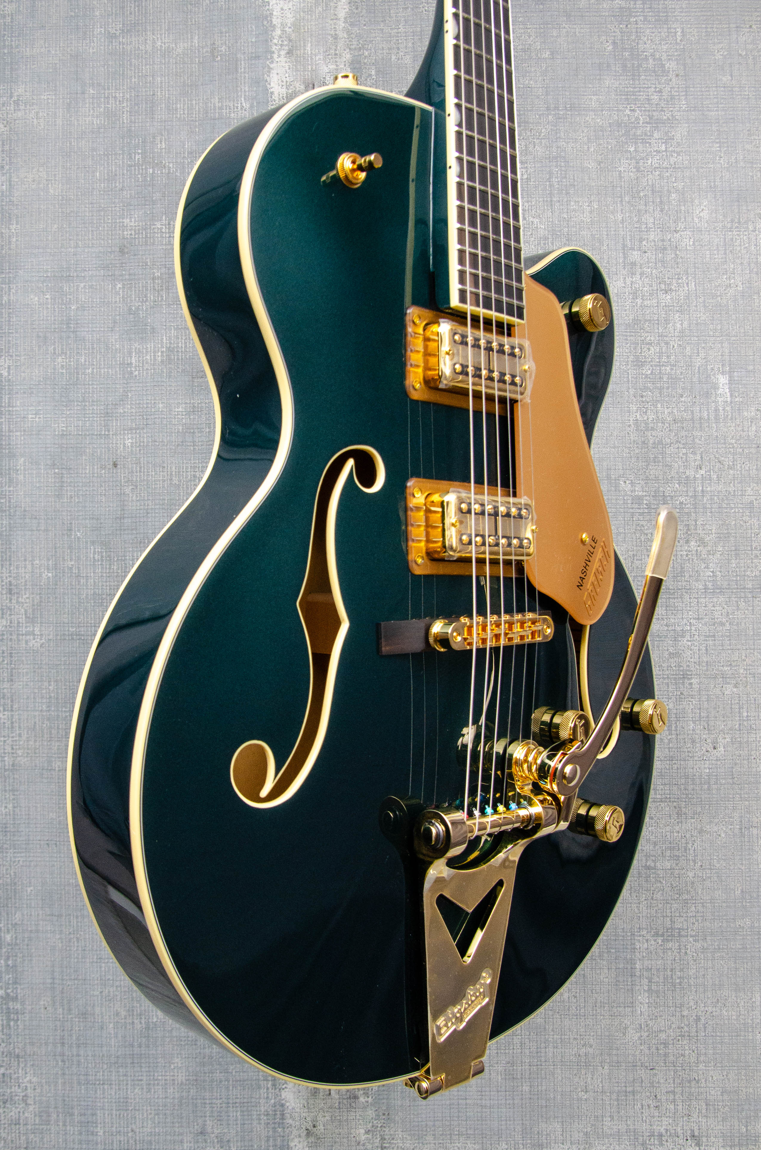 Synchromatic Nashville Hollow Body Single-Cut with Bigsby, Ebony Fingerboard, Cadillac Green