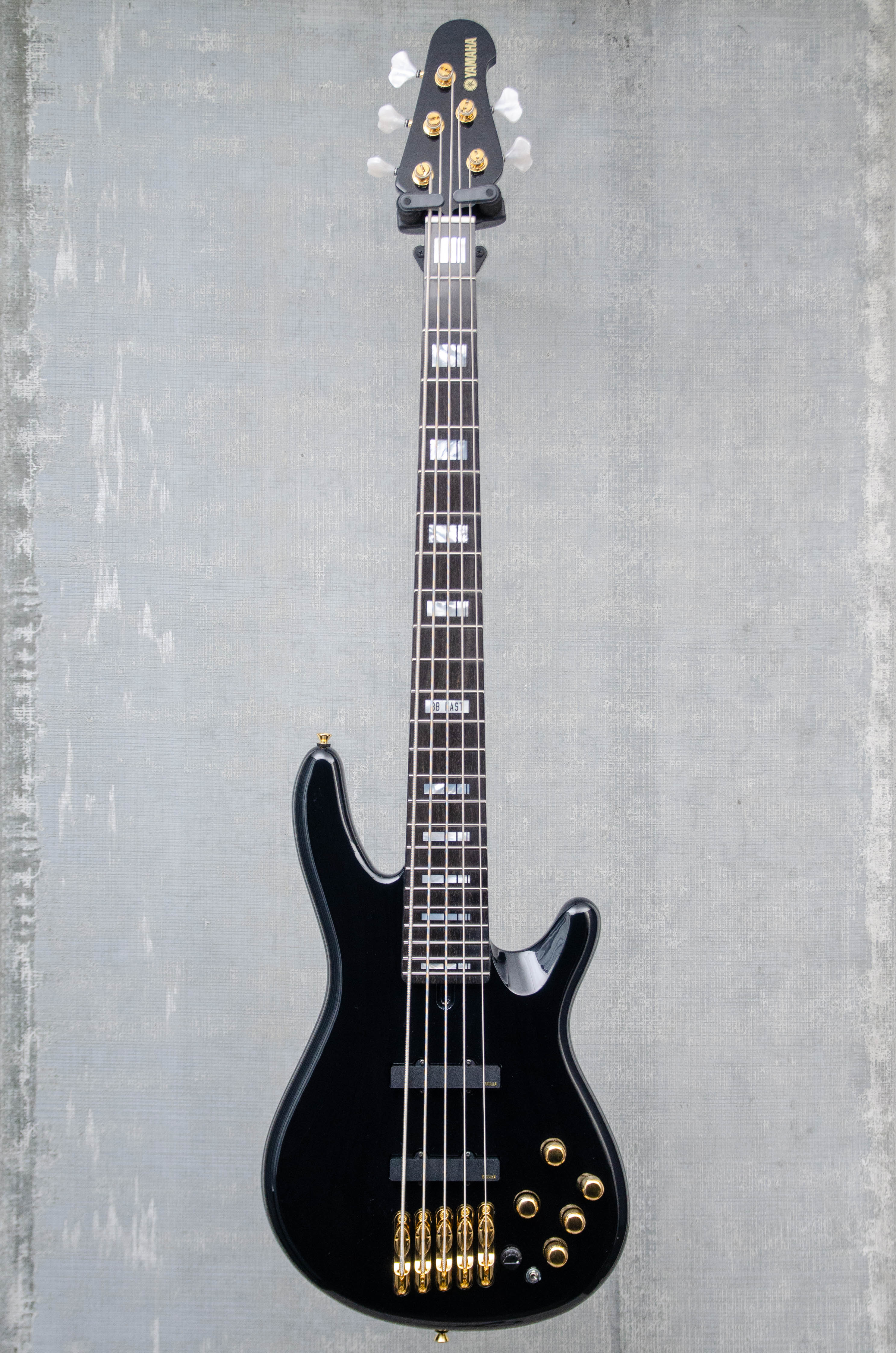 Yamaha BBNE2 Nathan East Signature Model Black 5-String Bass