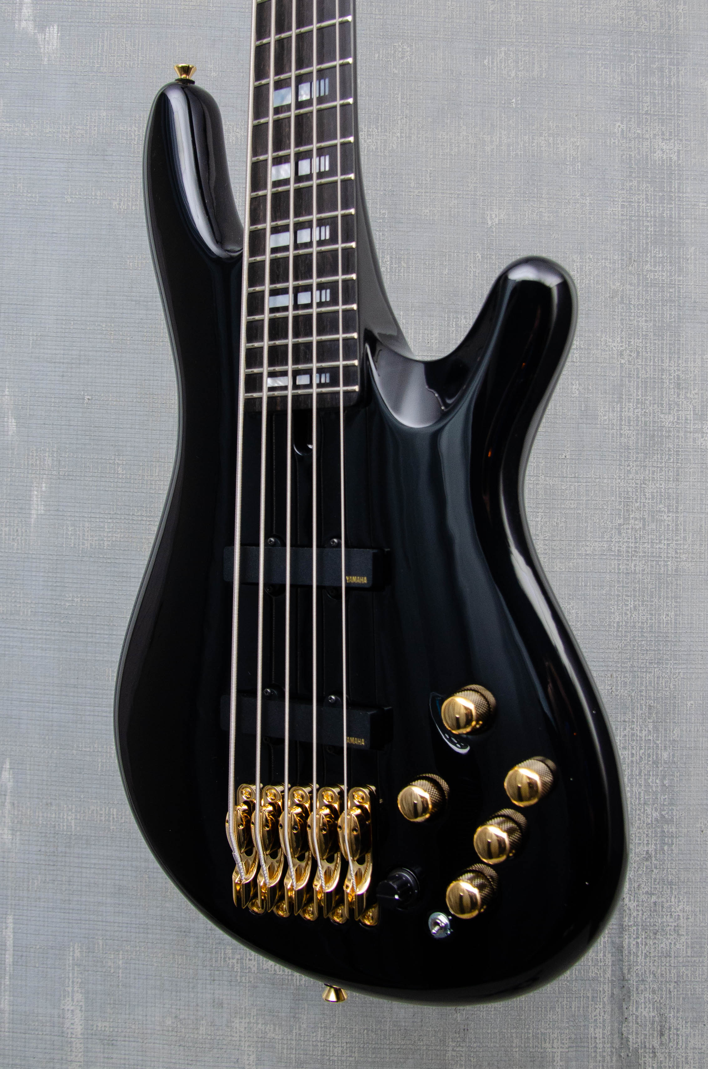 Yamaha BBNE2 Nathan East Signature Model Black 5-String Bass
