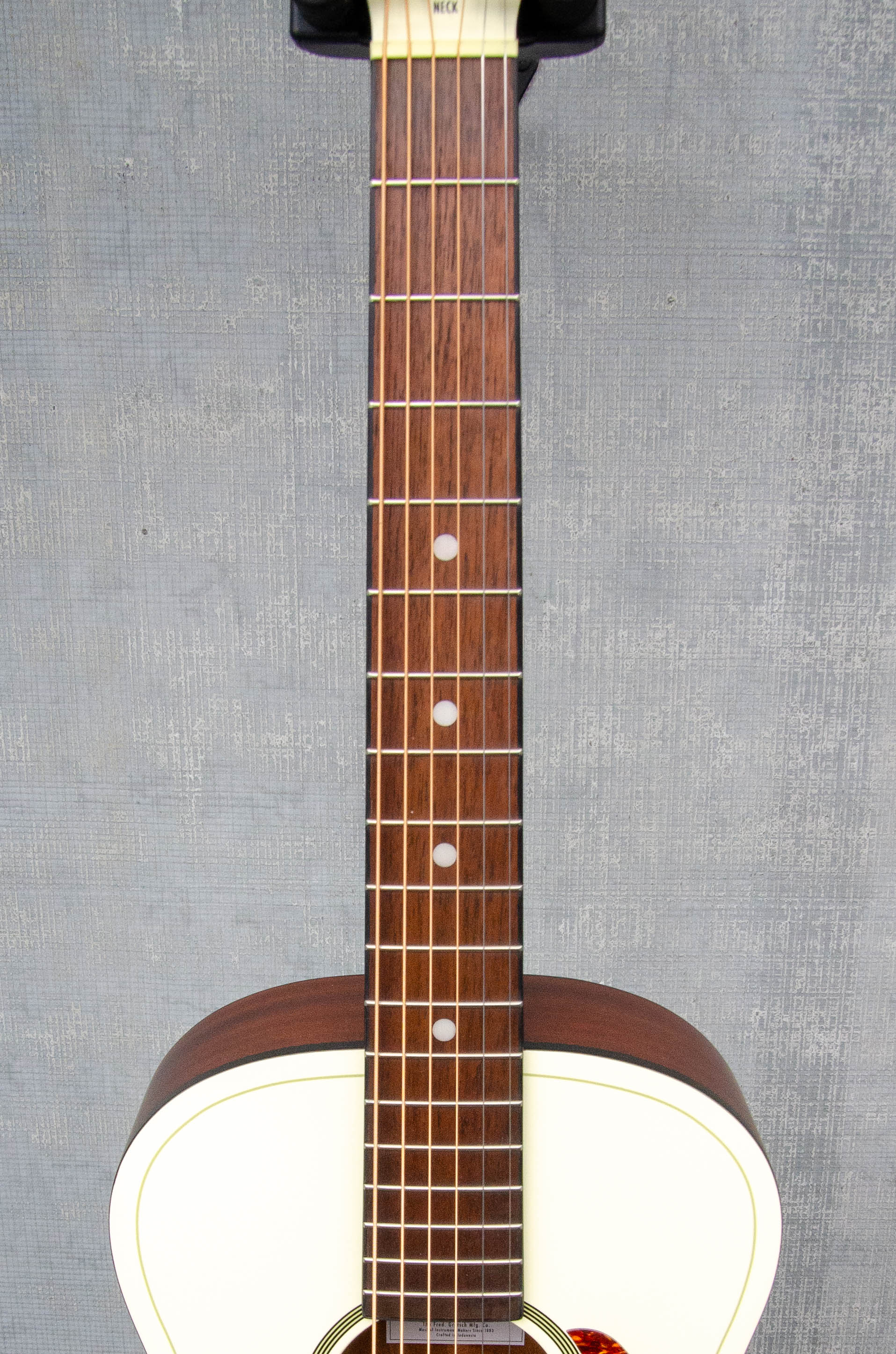 Gretsch Jim Dandy Parlor LTD, Walnut Fingerboard, Tortoise Pickguard, Vintage White
